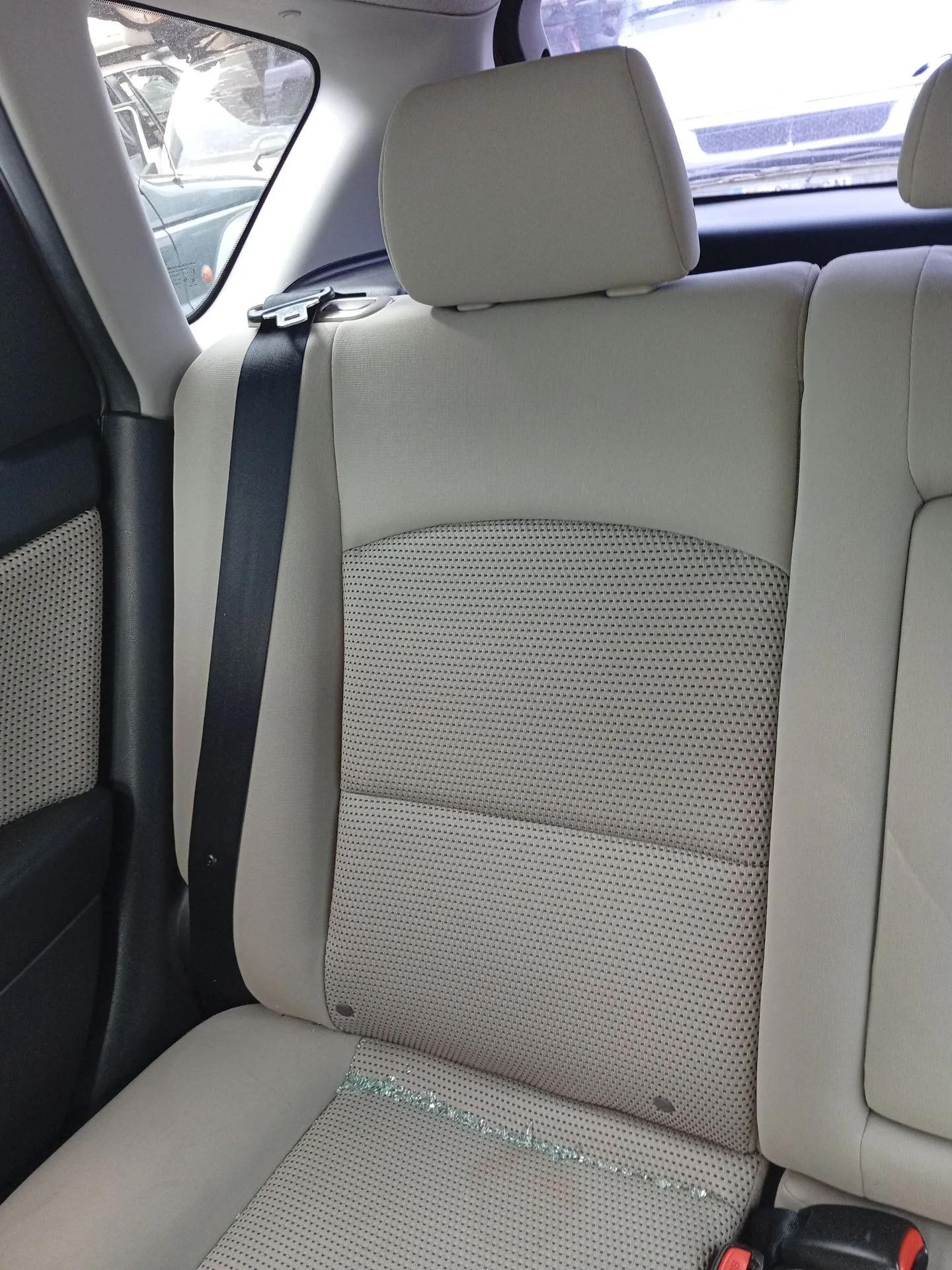 Cinturon Seguridad Trasero Derecho para Mazda 3 (Bk)