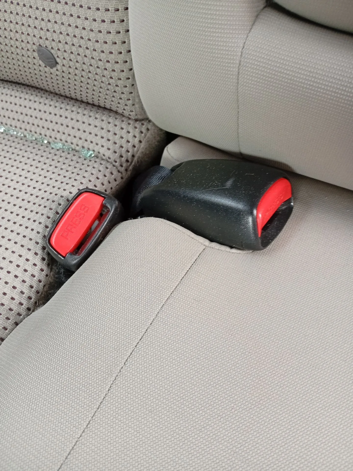 Enganche Cinturon Trasero Central para Mazda 3 (Bk)