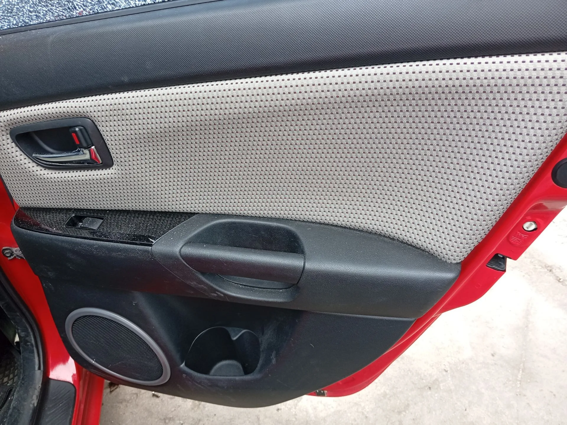 Guarnecido Puerta Trasera Derecha para Mazda 3 (Bk)