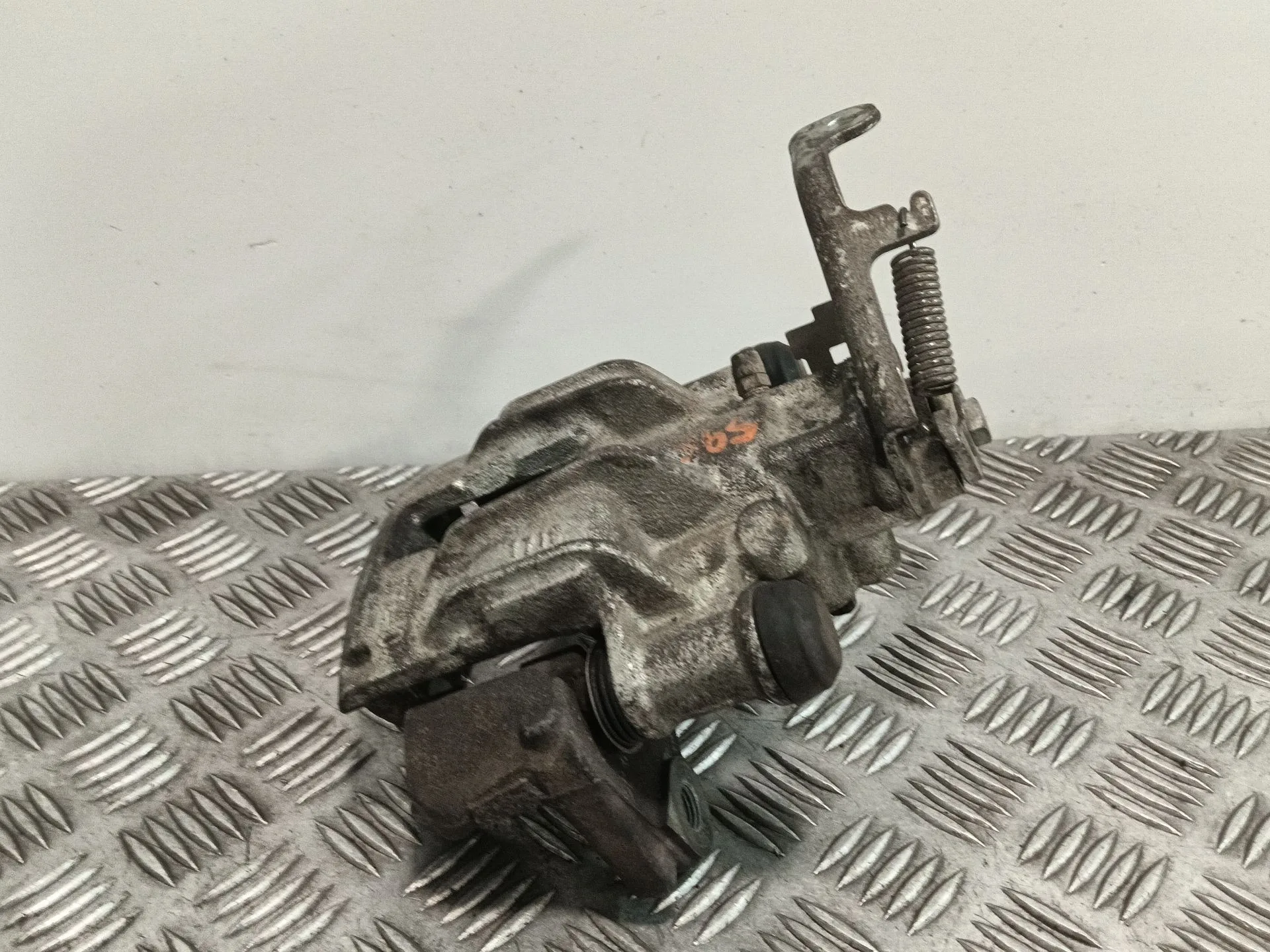 Pinza Freno Trasera Derecha para Nissan Nt400 Cabstar (F24M)