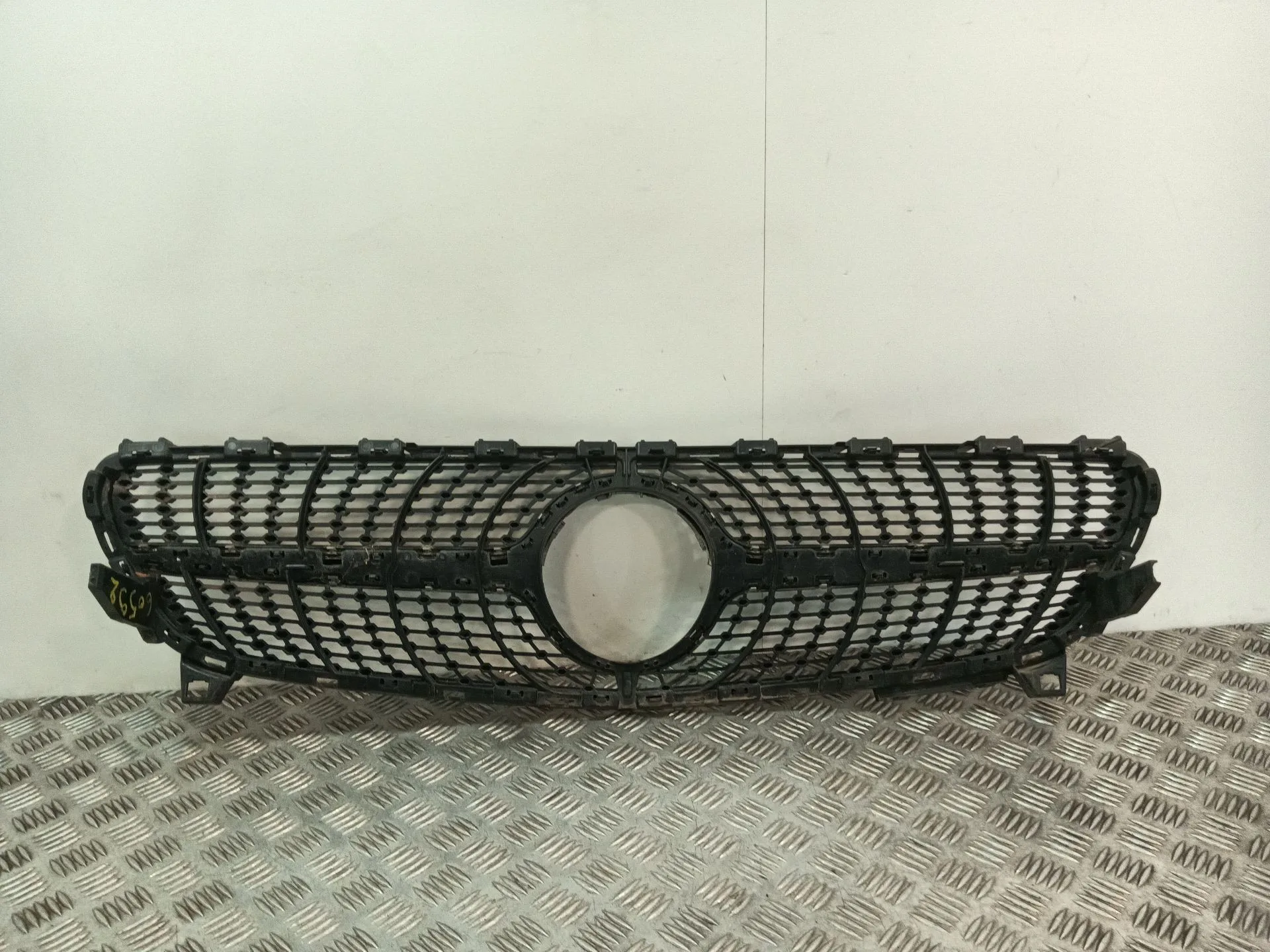 Rejilla Delantera para Mercedes-Benz Clase A (W176)