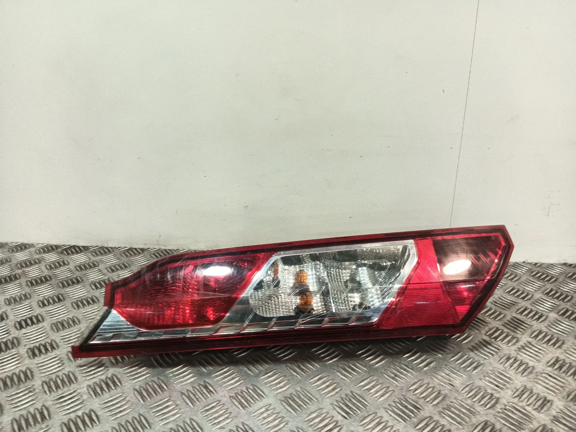 Piloto Trasero Izquierdo para Ford Transit Connect V408 Furgoneta/Monovolumen