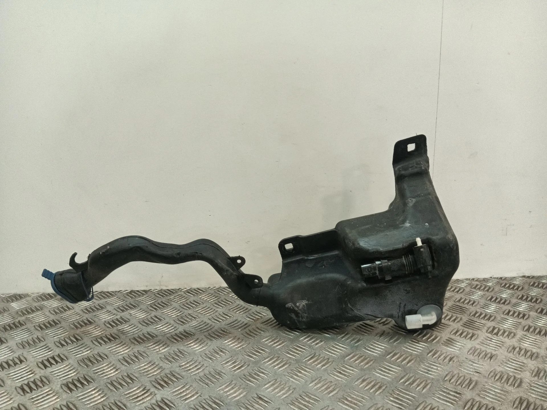 Deposito Limpia para Mercedes-Benz Clase A (W176)