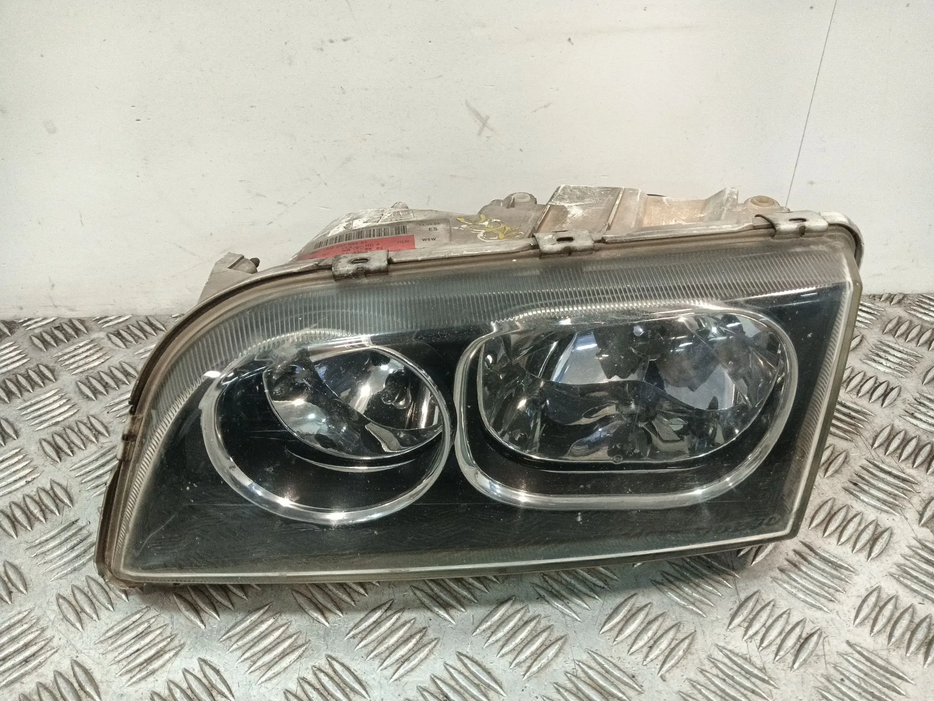 Faro Izquierdo para Volvo V40 Station Wagon (645)