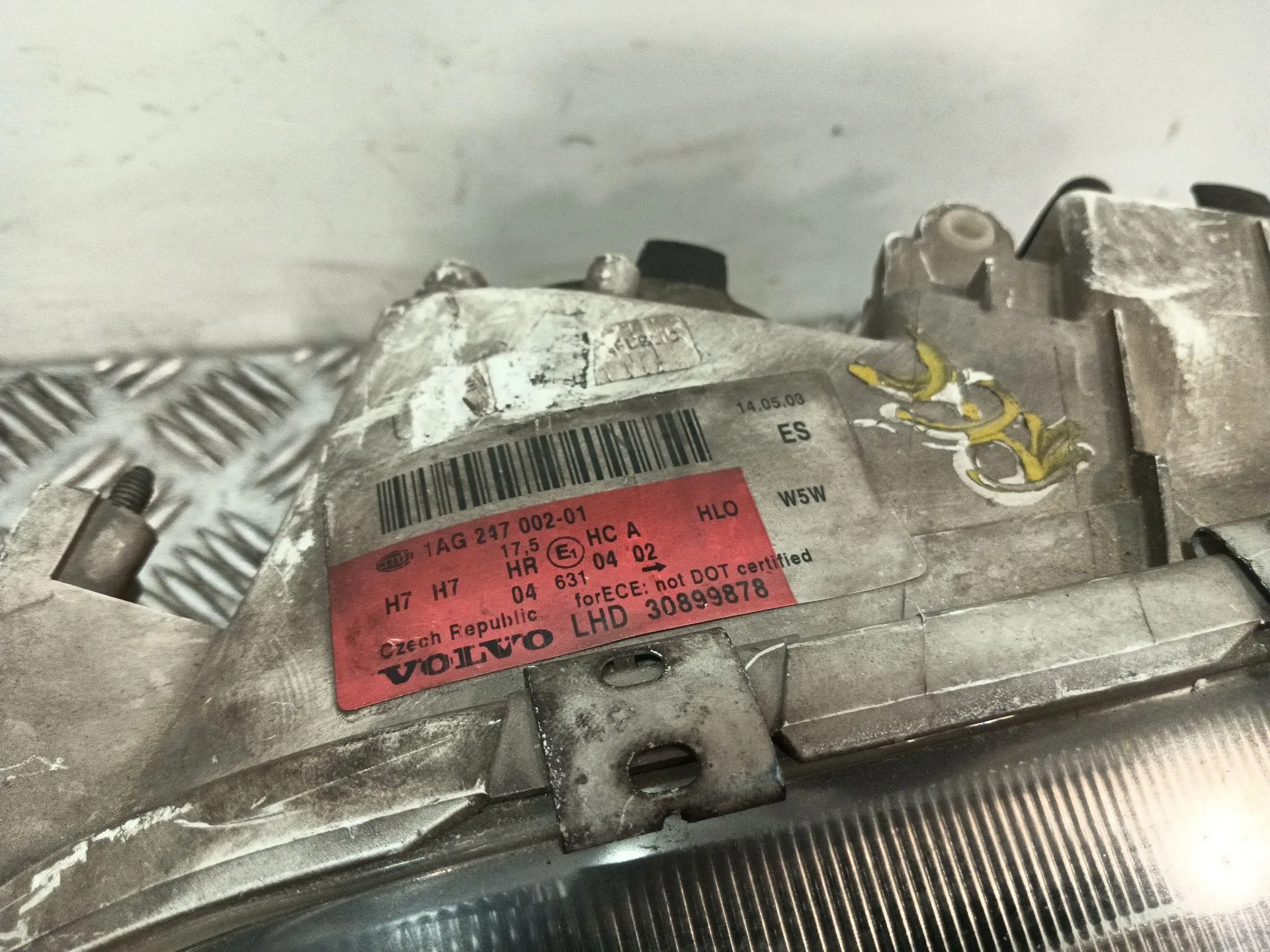 Faro Izquierdo para Volvo V40 Station Wagon (645)
