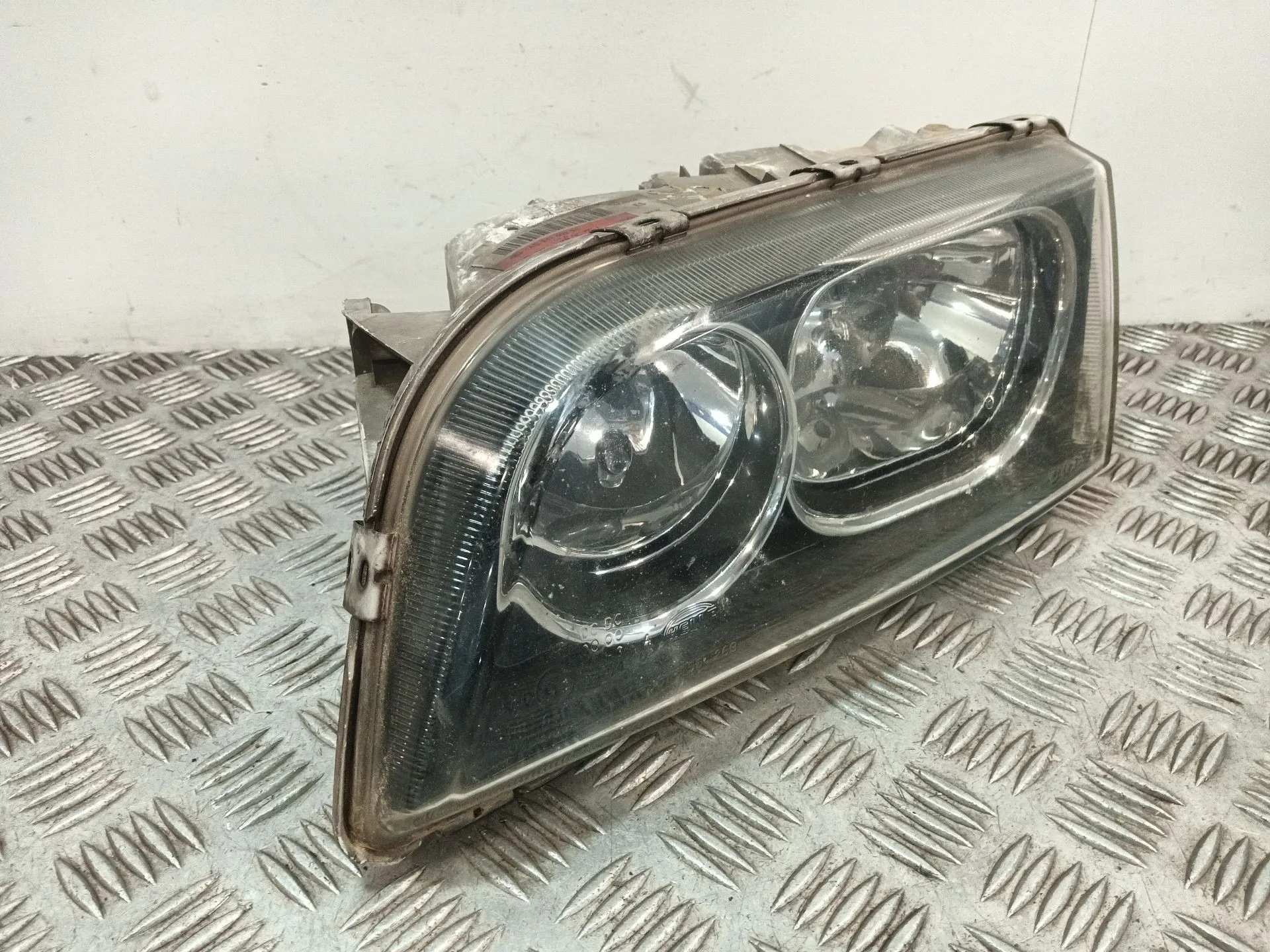 Faro Izquierdo para Volvo V40 Station Wagon (645)