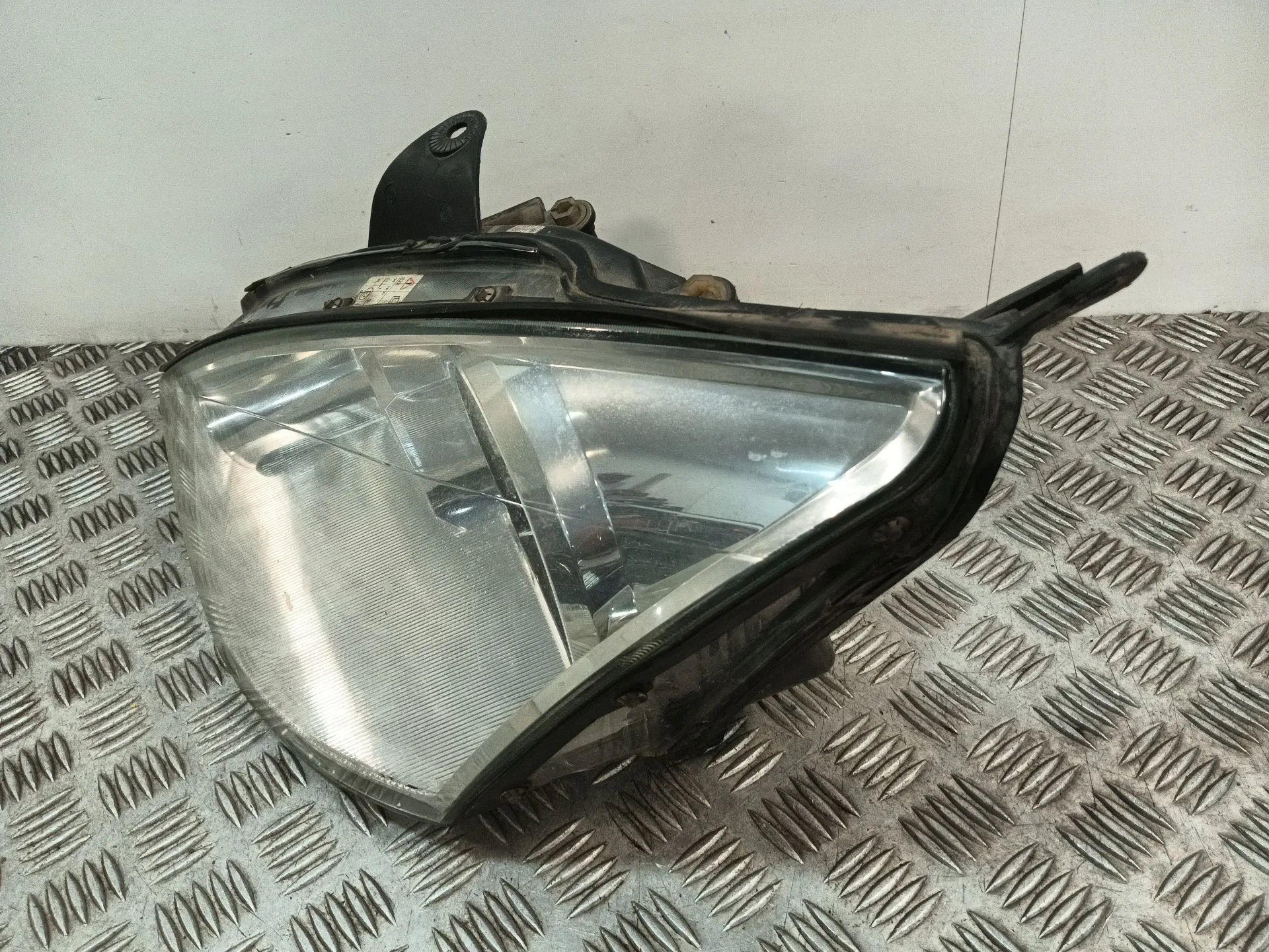 Faro Izquierdo para Ford Focus I (Daw, Dbw)