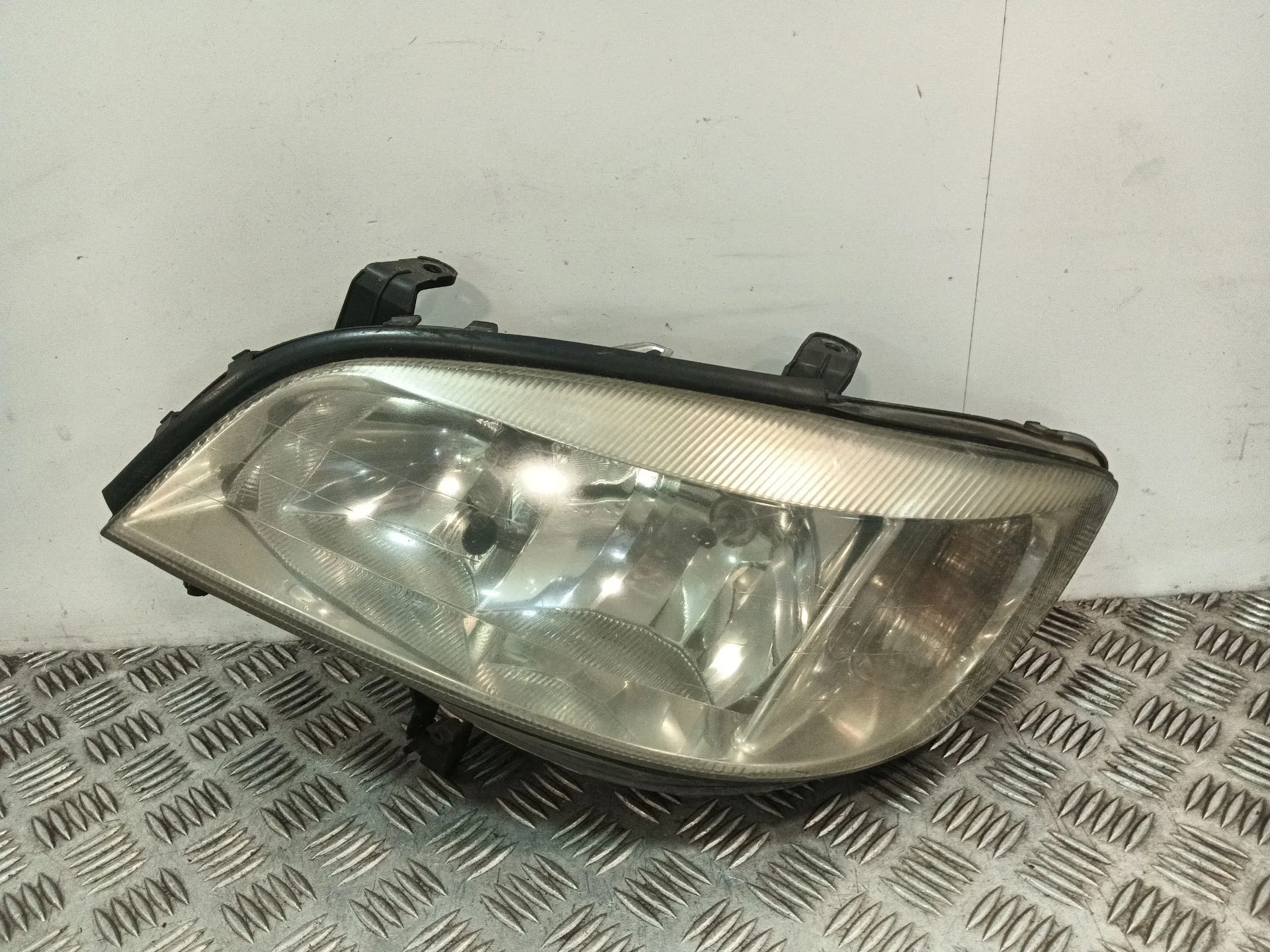 Faro Izquierdo para Opel Zafira A Monospace (T98)