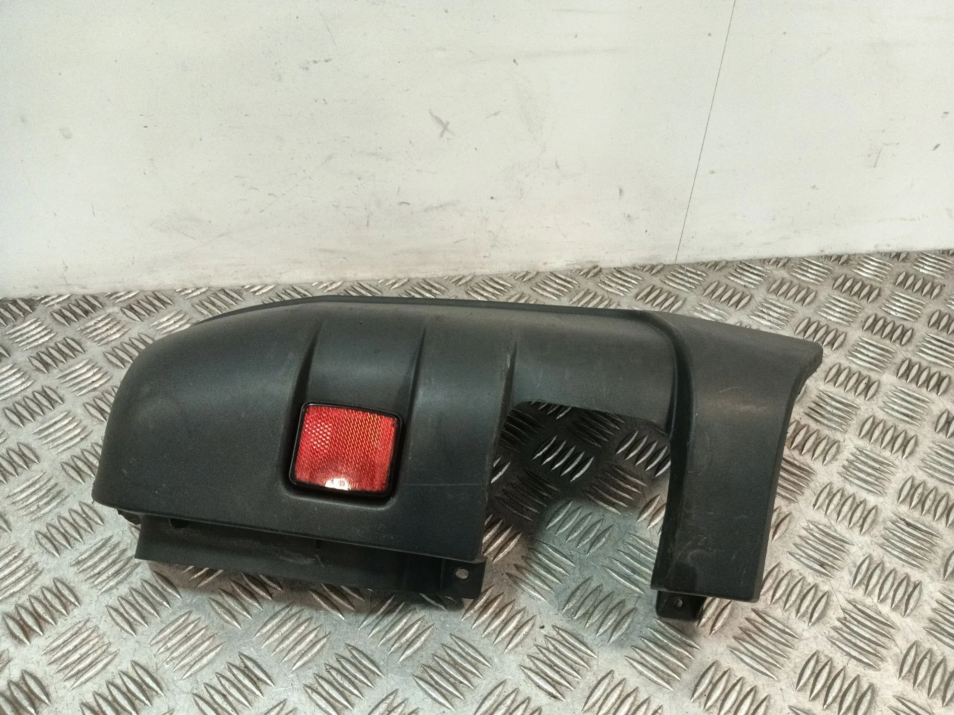 Puntera Paragolpes Trasera Izquierda para Iveco Daily Vi Furgoneta