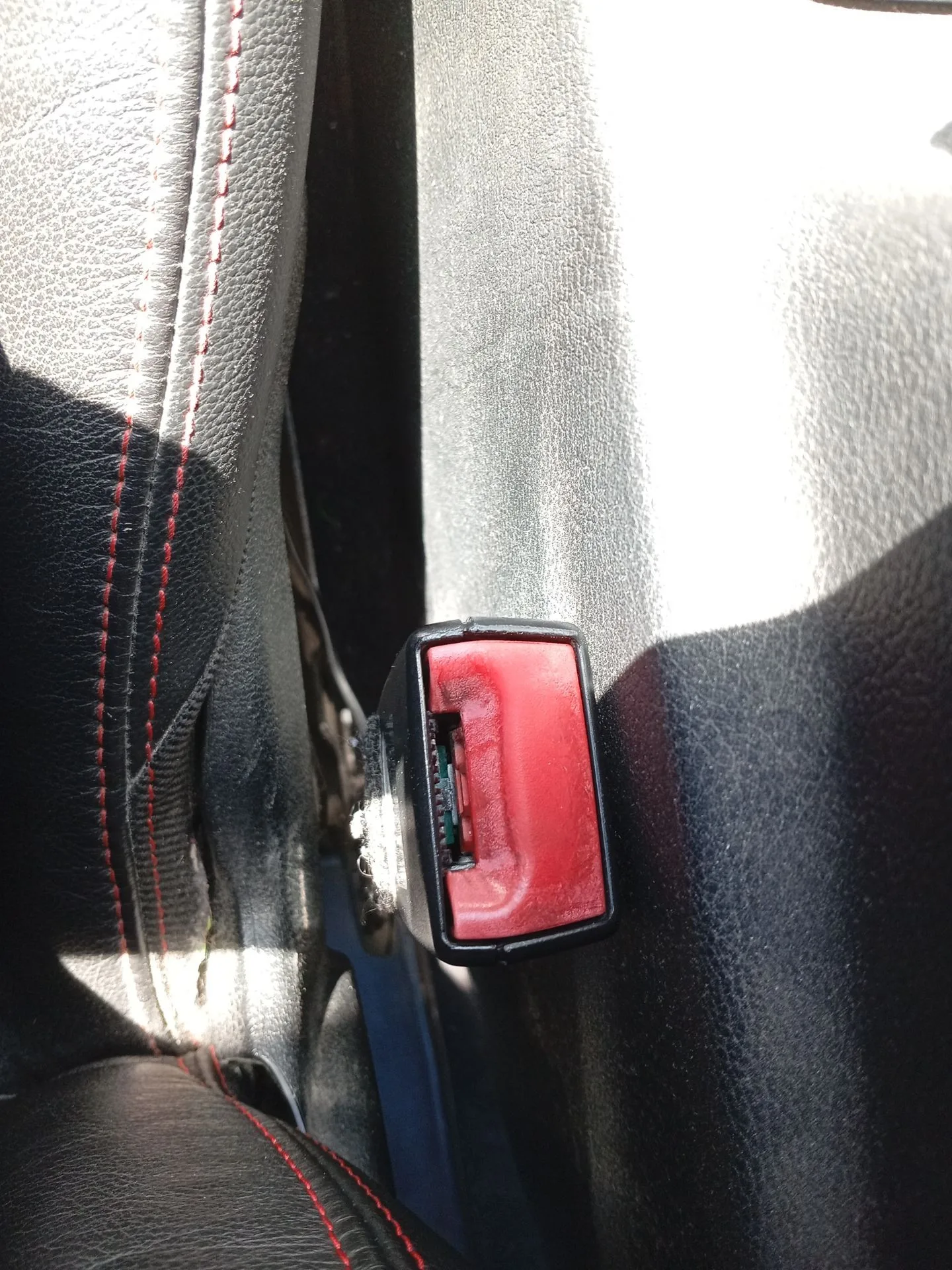 Enganche Cinturon Delantero Izquierdo para Ford S-Max (Wa6)