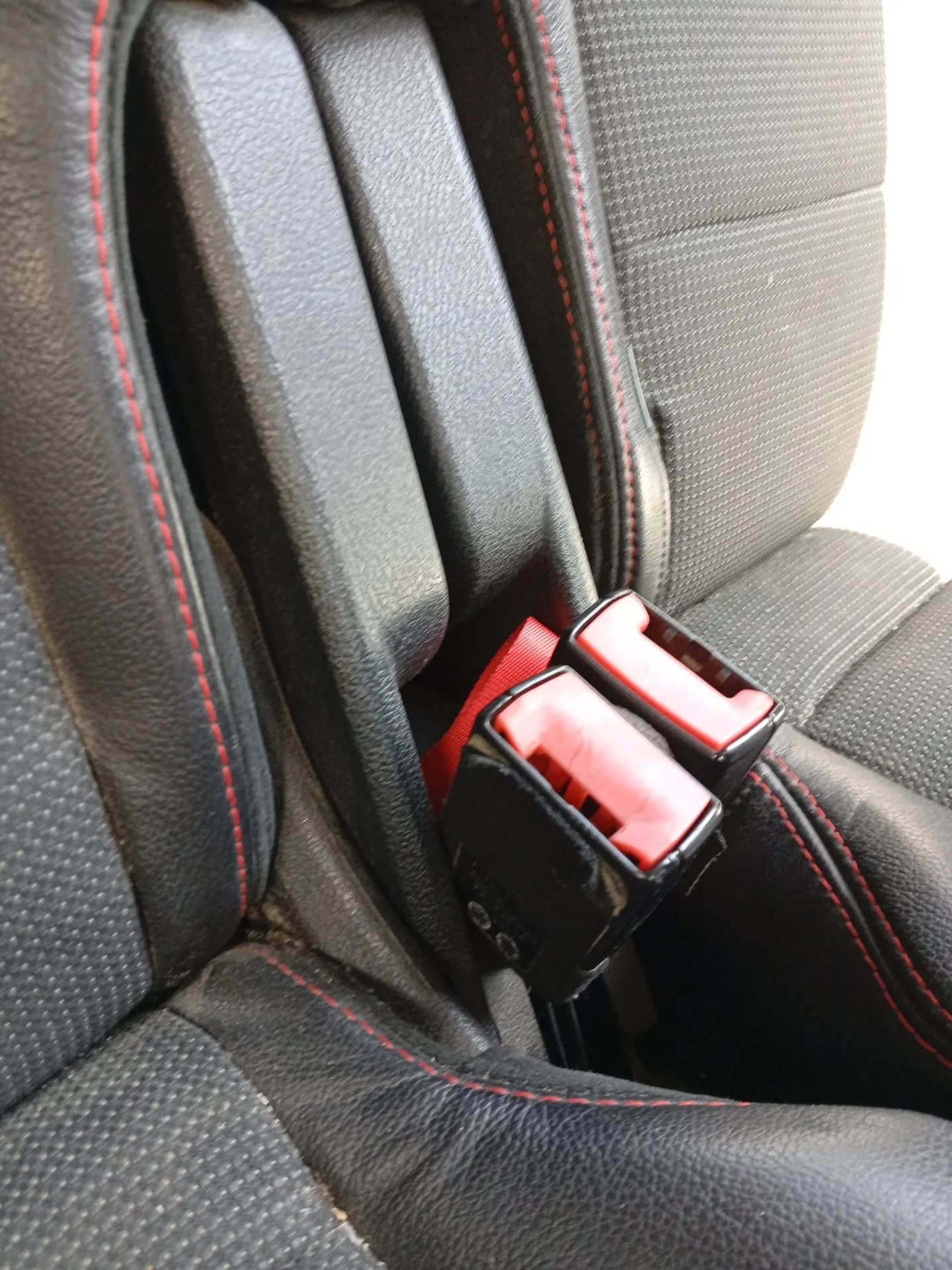Enganche Cinturon Trasero Izquierdo para Ford S-Max (Wa6)