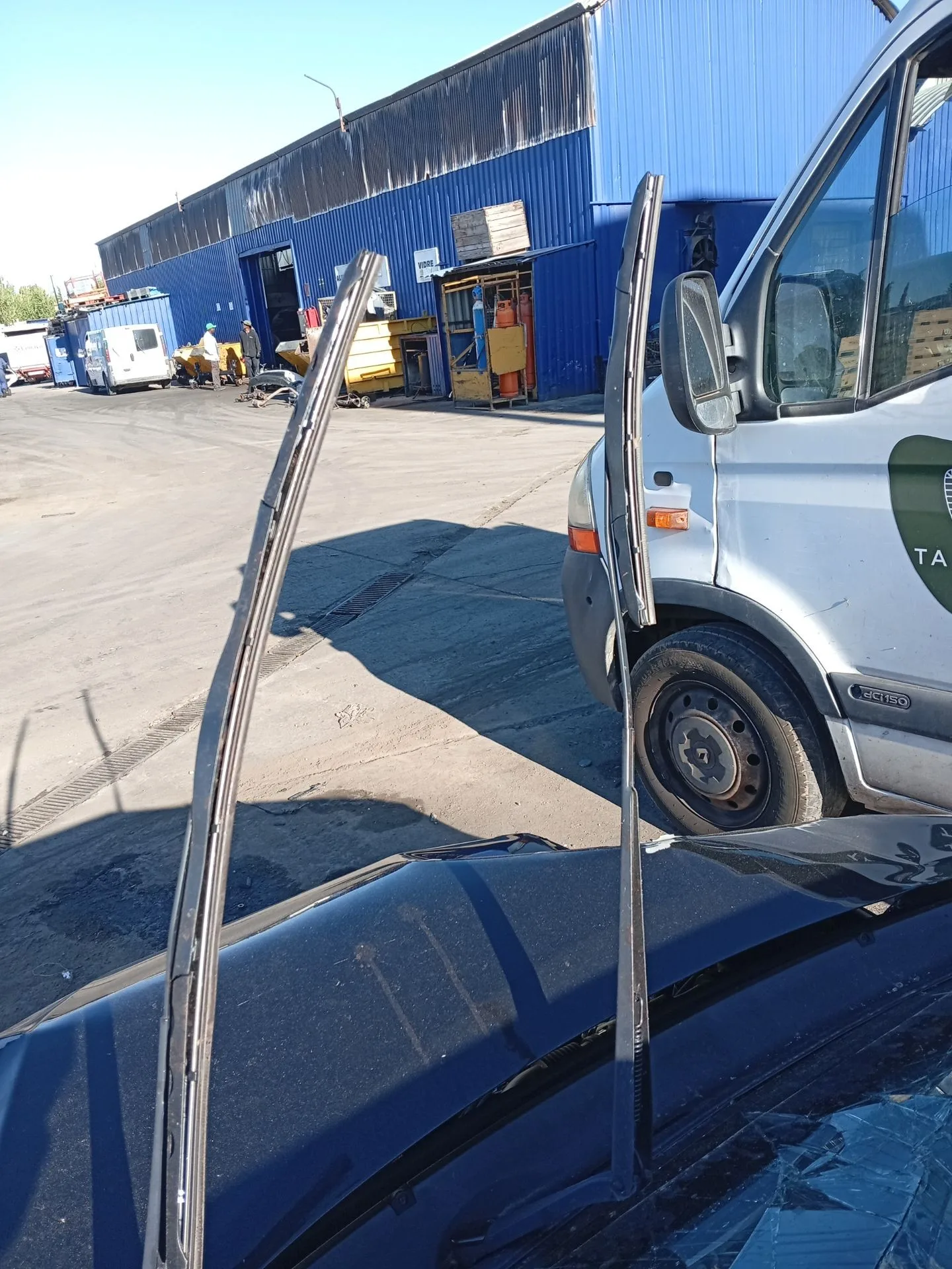 Brazo Limpia Delantero Derecho para Nissan Note (E12)