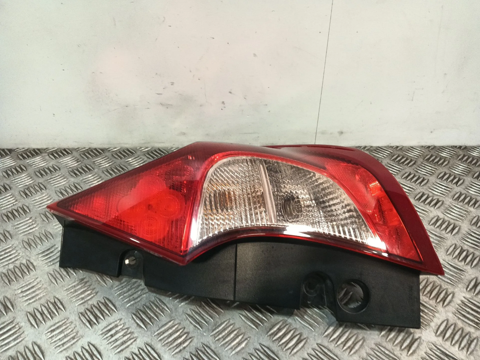 Piloto Trasero Derecho para Nissan Note (E12)