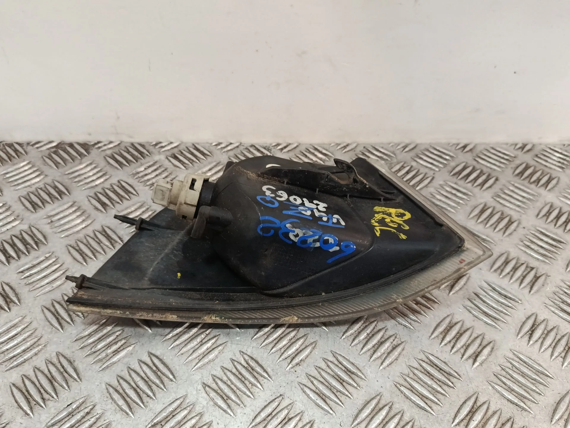 Piloto Delantero Izquierdo para Volvo V40 Station Wagon (645)