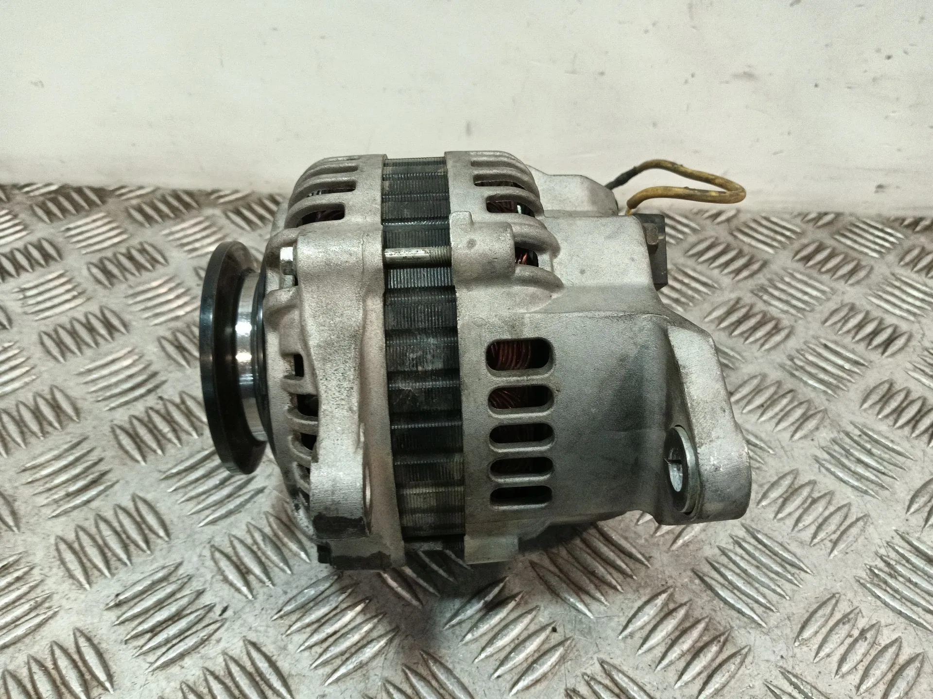Alternador para Nissan X-Trail I (T30)