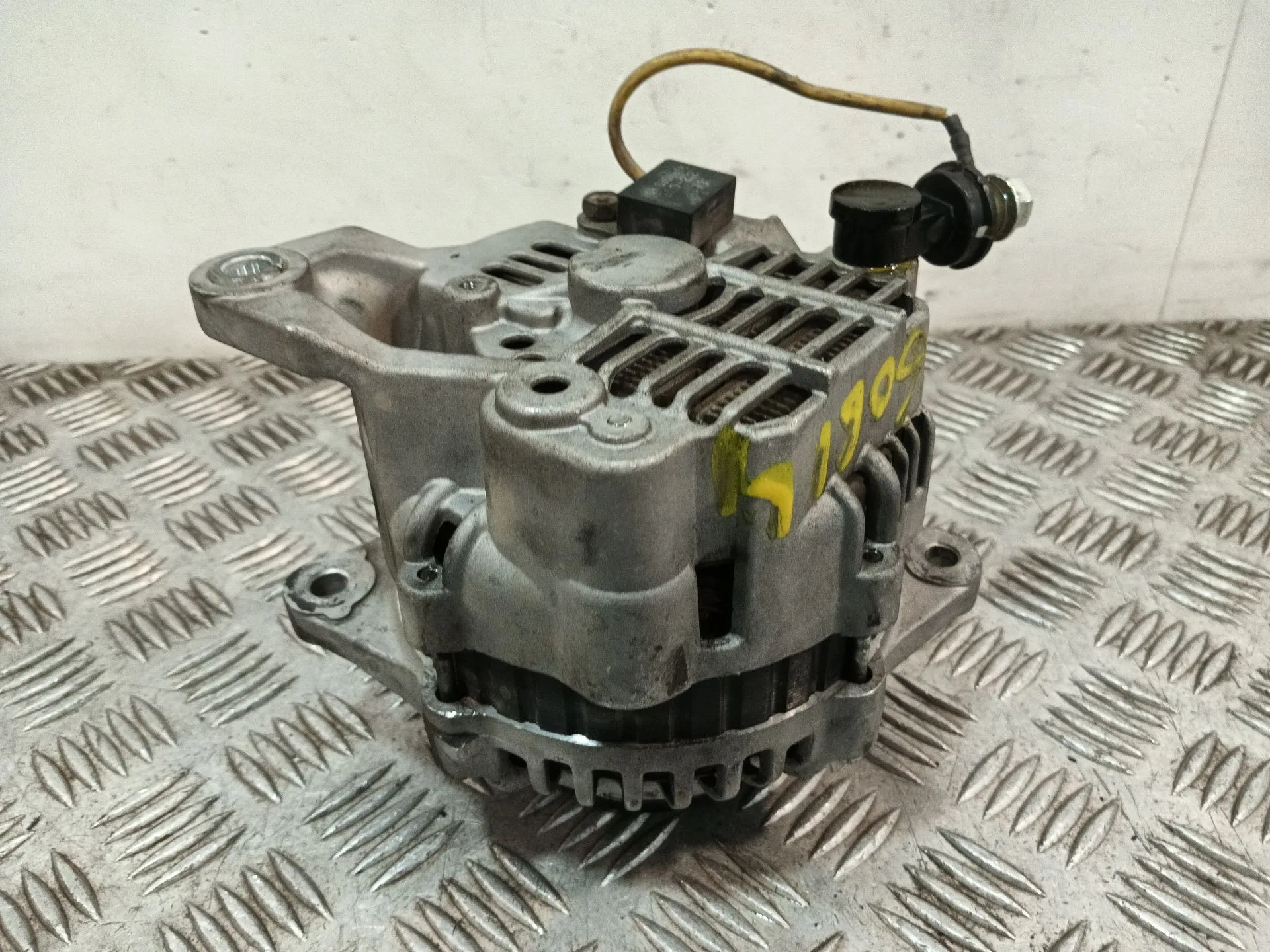 Alternador para Nissan X-Trail I (T30)