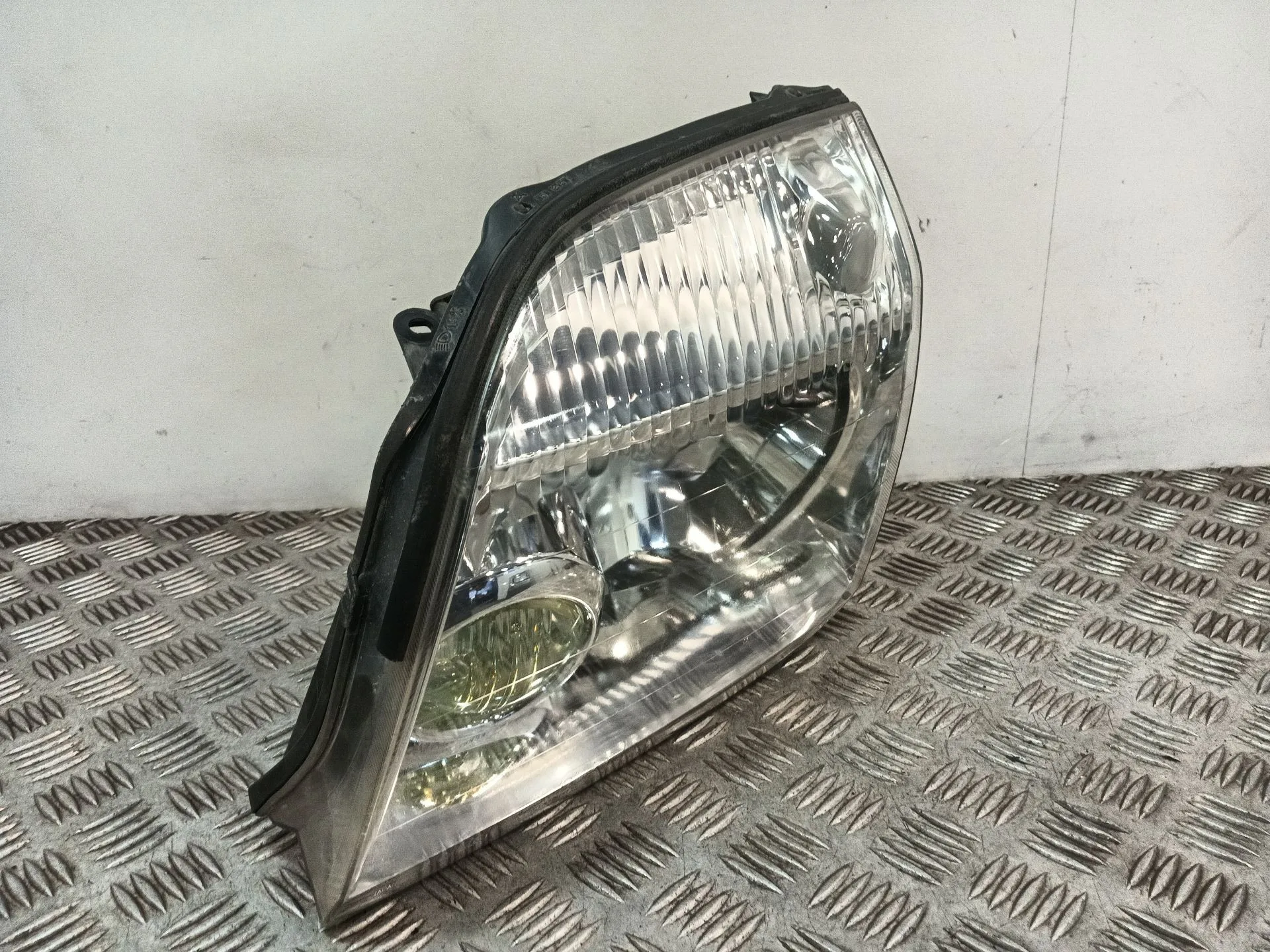 Faro Izquierdo para Nissan X-Trail I (T30)