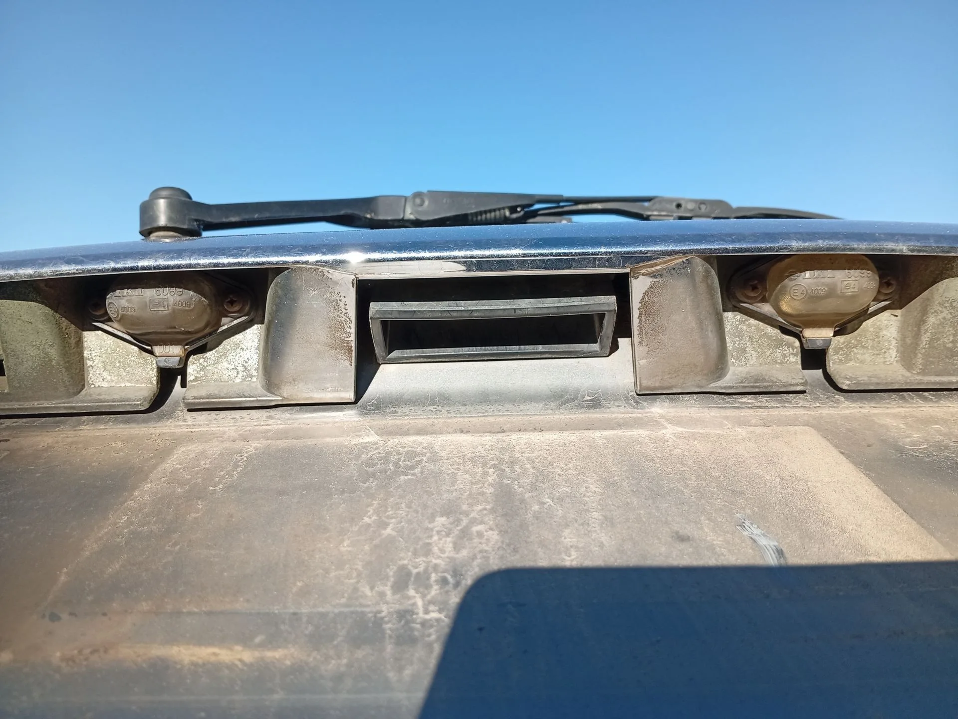 Maneta Exterior Porton para Nissan X-Trail I (T30)
