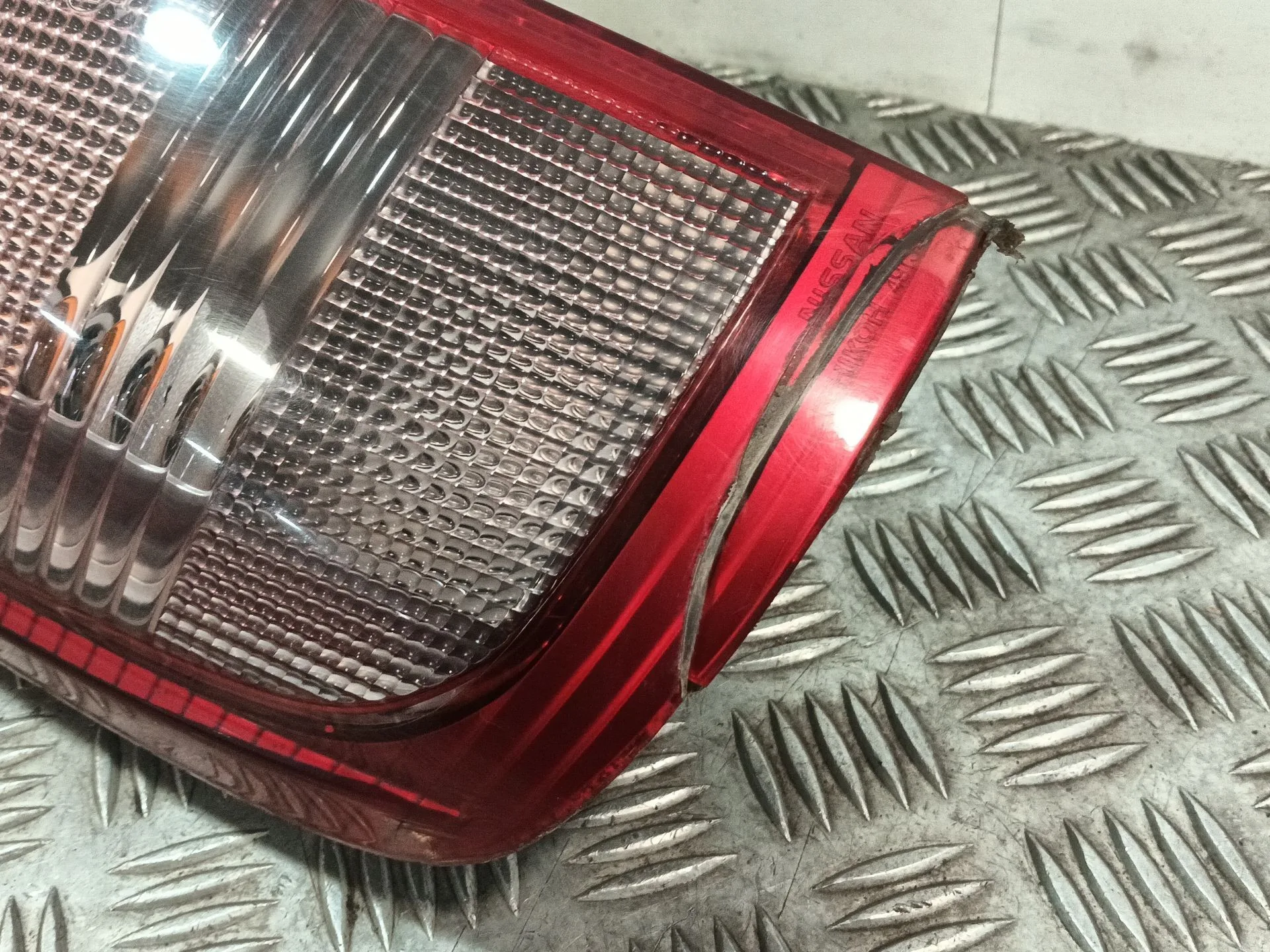 Piloto Trasero Izquierdo para Nissan X-Trail I (T30)