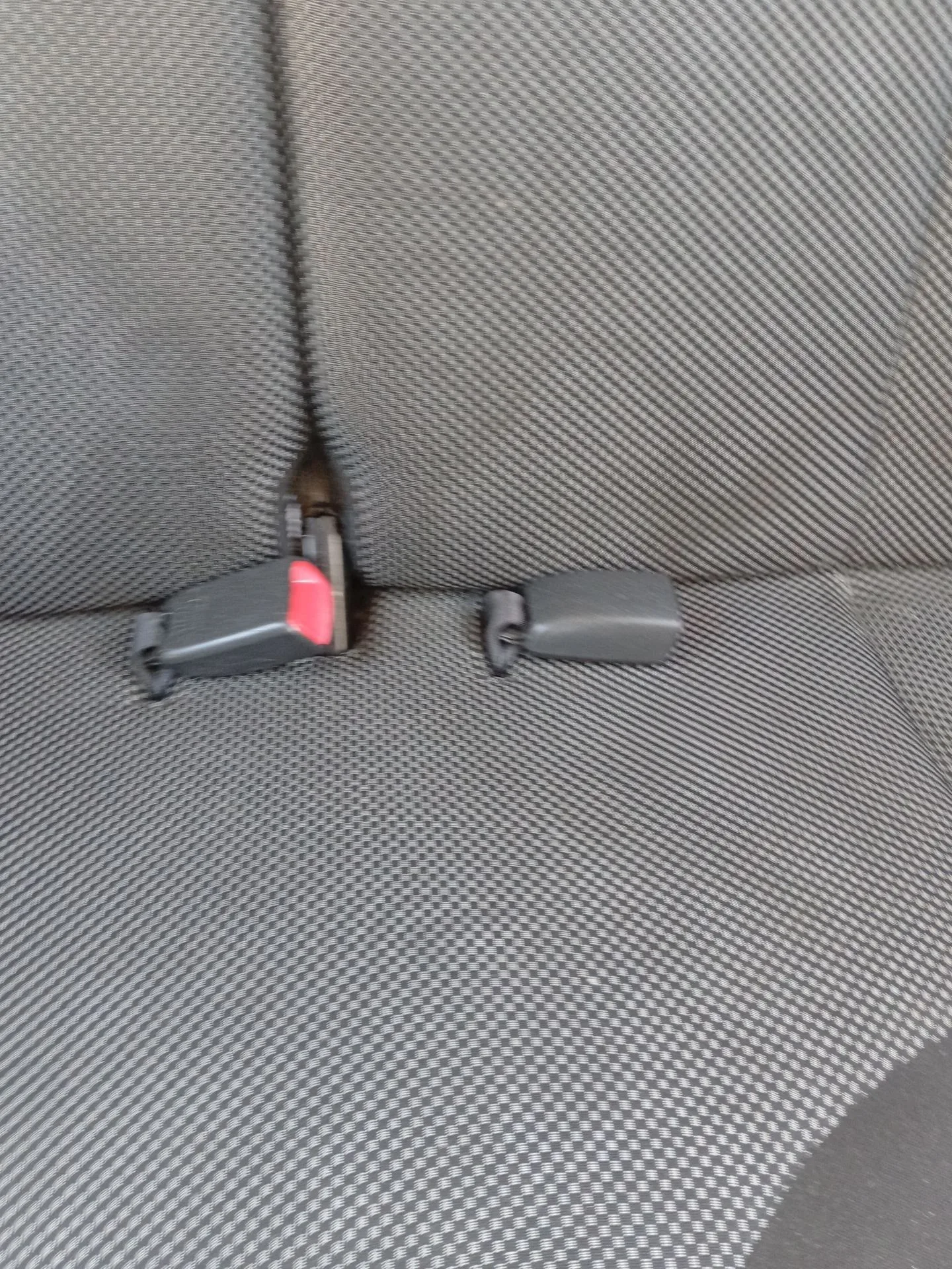 Enganche Cinturon Trasero Izquierdo para Toyota Aygo (_B1_)