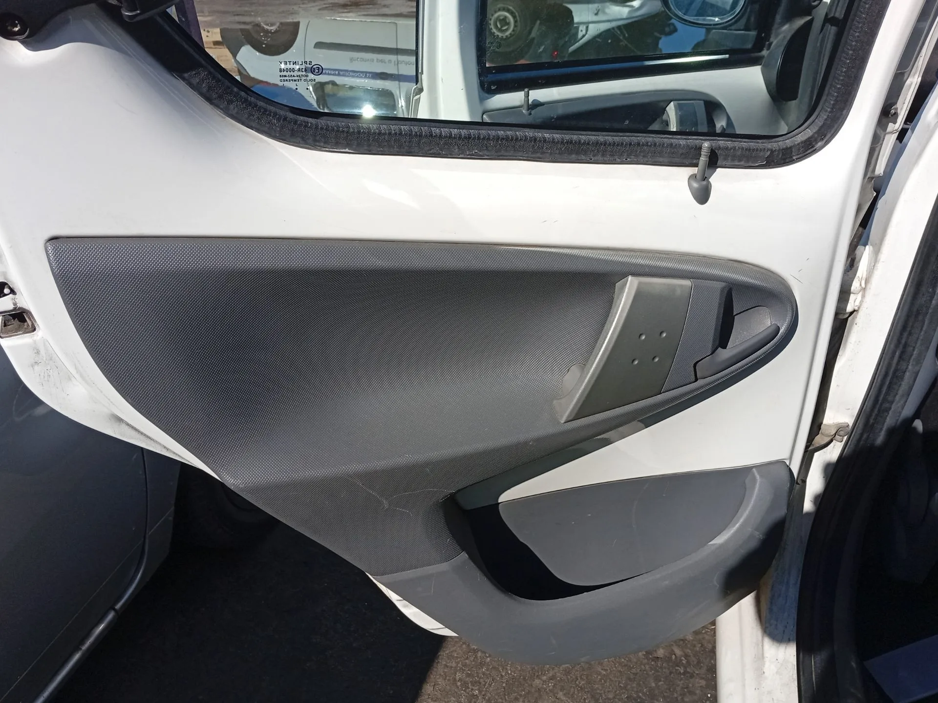 Guarnecido Puerta Trasera Izquierda para Toyota Aygo (_B1_)