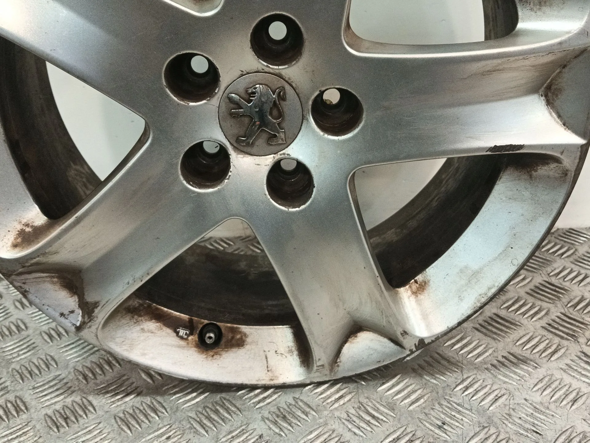 Llanta para Peugeot 407 Sw (6E_, 6D_)