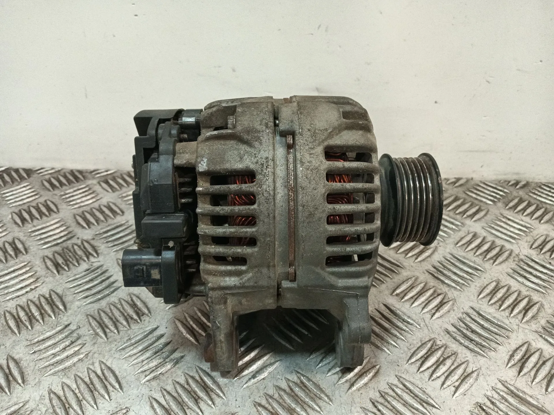 Alternador para Nissan Cabstar E (Tl_, Vl_)