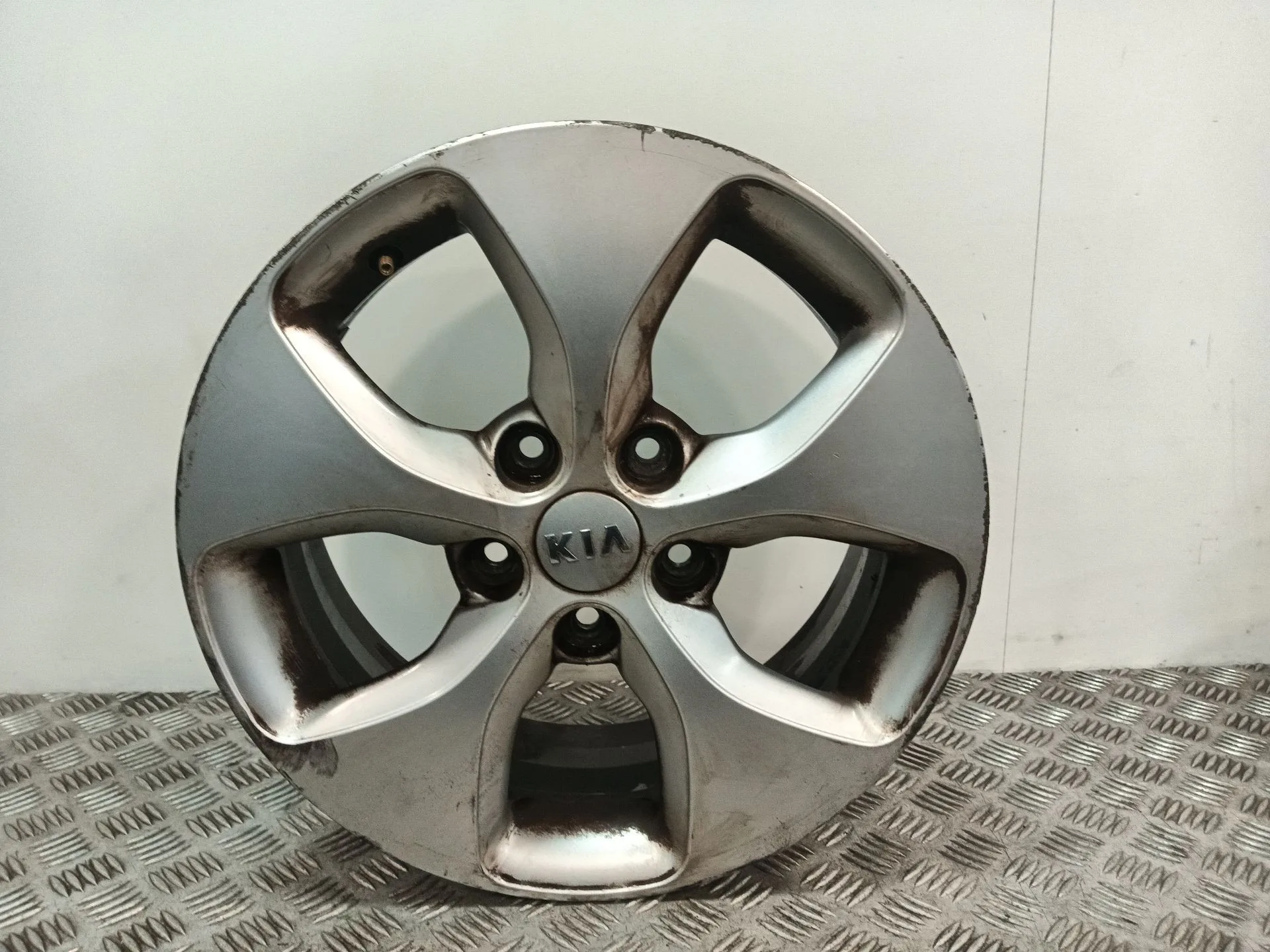 Llanta para Kia Carens Iv