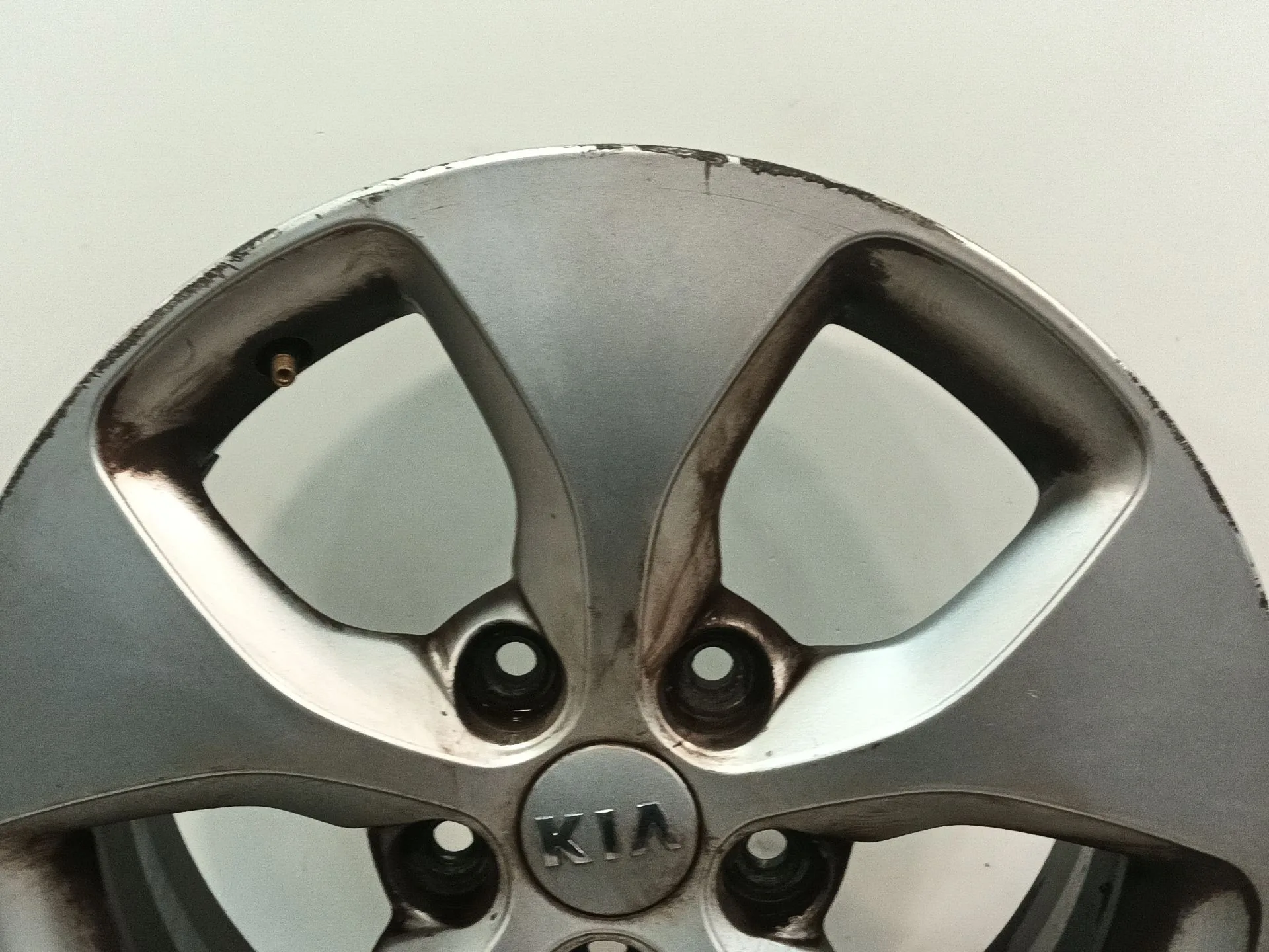Llanta para Kia Carens Iv