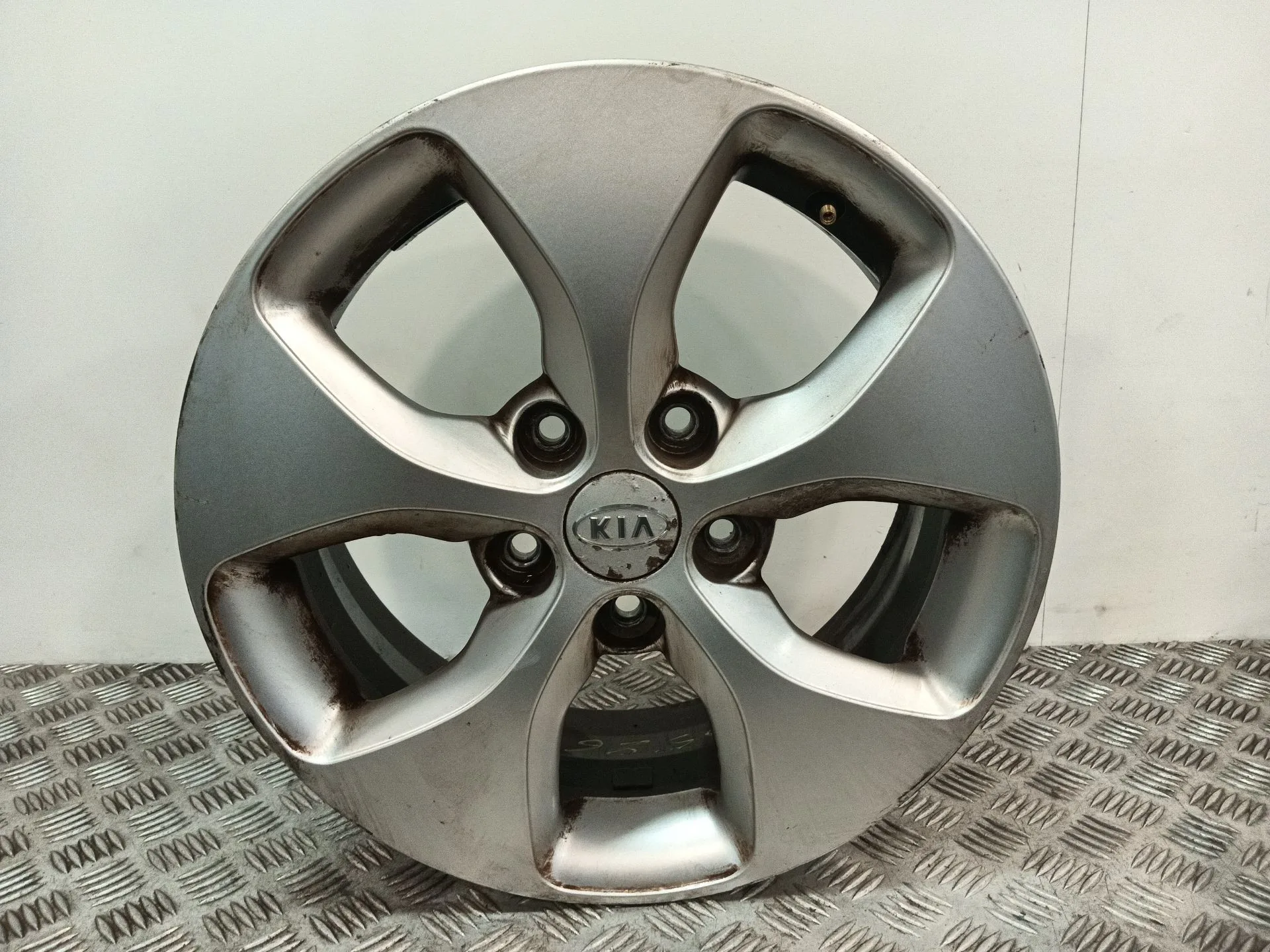 Llanta para Kia Carens Iv