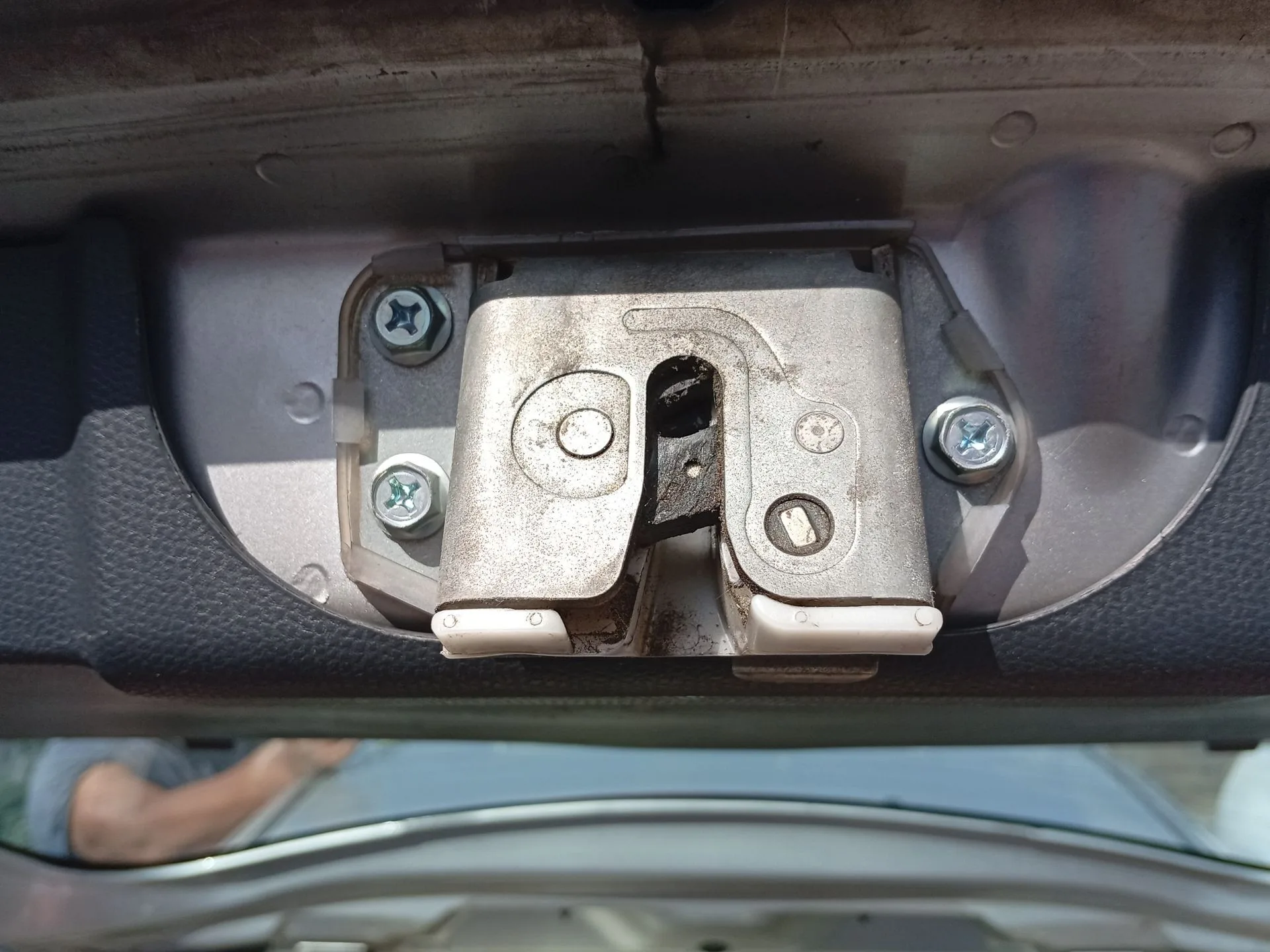 Cerradura Maletero / Porton para Suzuki Swift Iii (Mz, Ez)