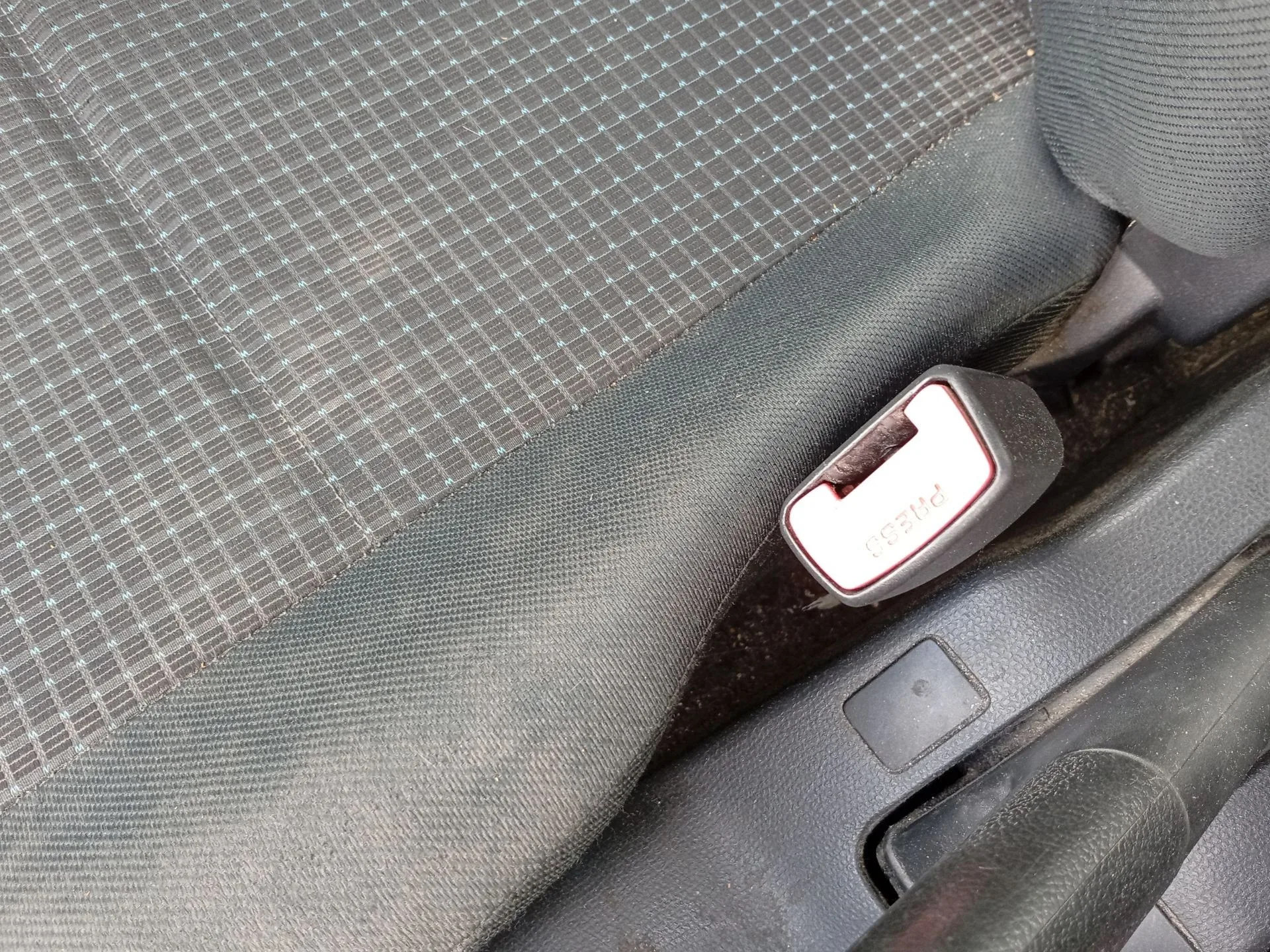 Enganche Cinturon Delantero Derecho para Suzuki Swift Iii (Mz, Ez)
