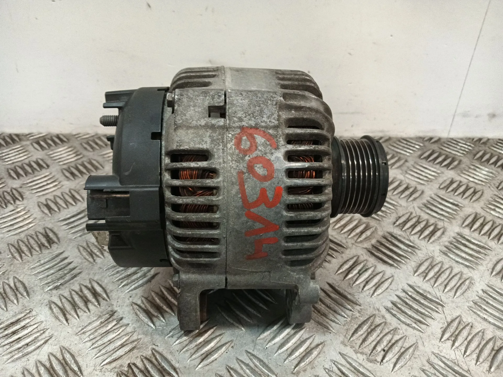 Alternador para Volkswagen Passat B6 (3C2)