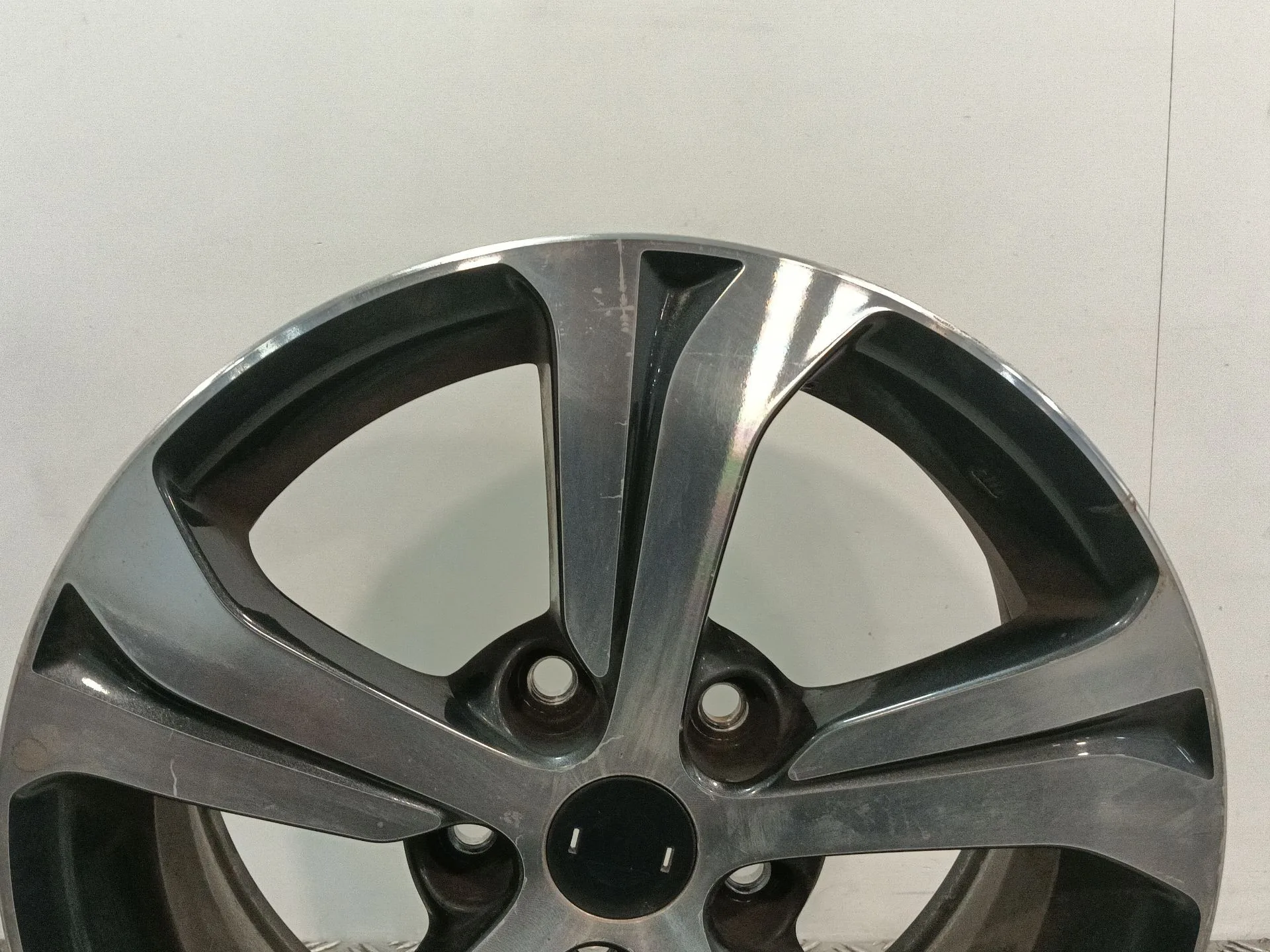 Llanta para Nissan Pulsar Hatchback (C13)