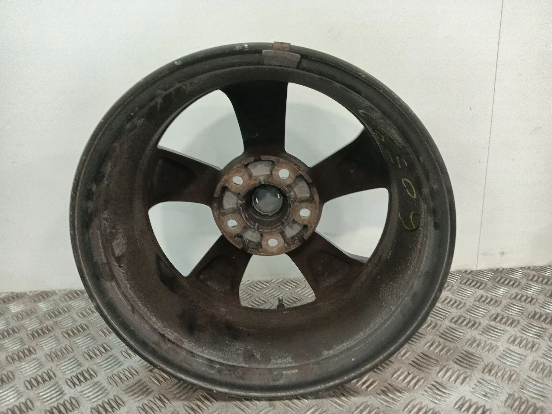 Llanta para Nissan Pulsar Hatchback (C13)