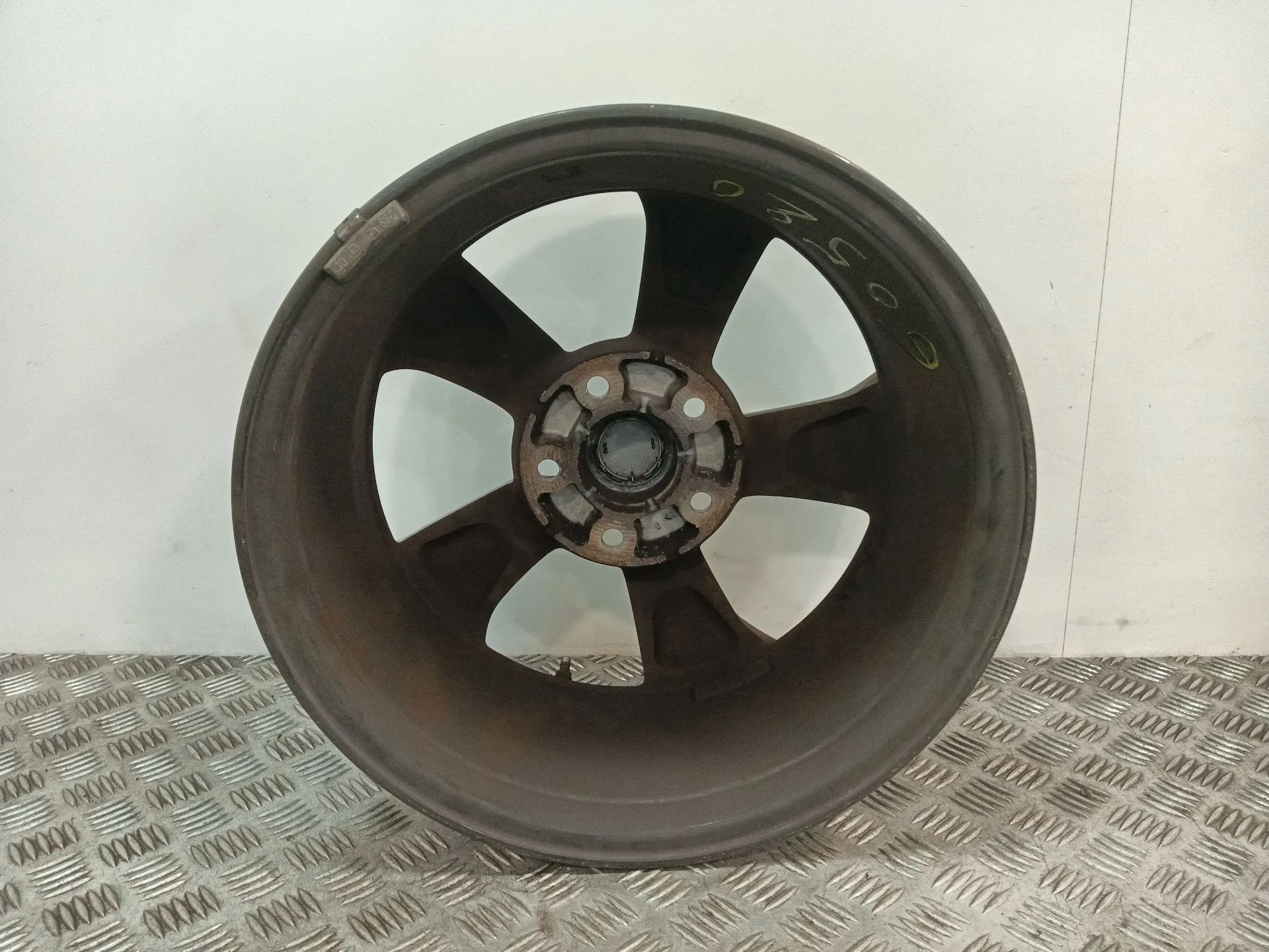 Llanta para Nissan Pulsar Hatchback (C13)