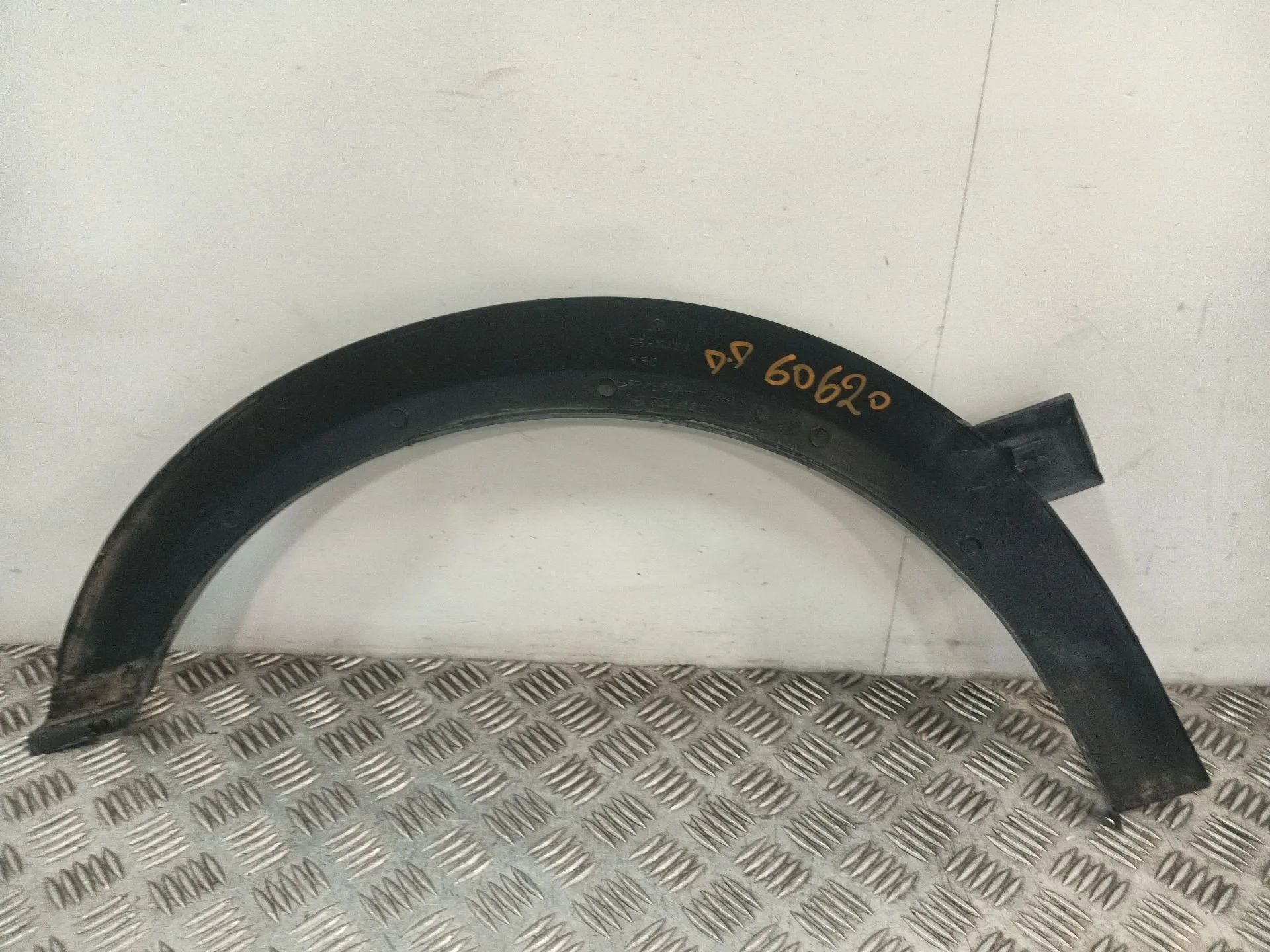Aletin Delantero Derecho para Volkswagen Golf Iii (1H1)