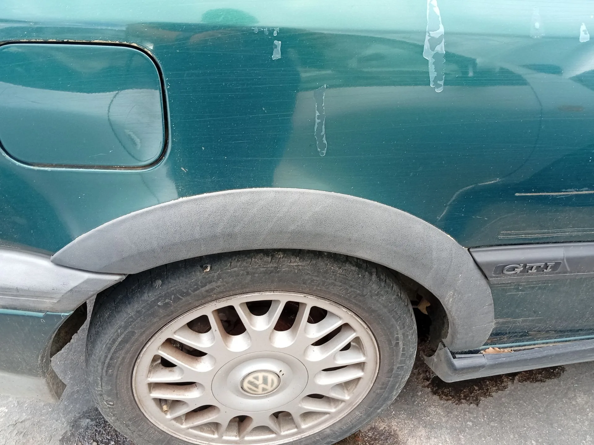 Aletin Trasero Derecho para Volkswagen Golf Iii (1H1)