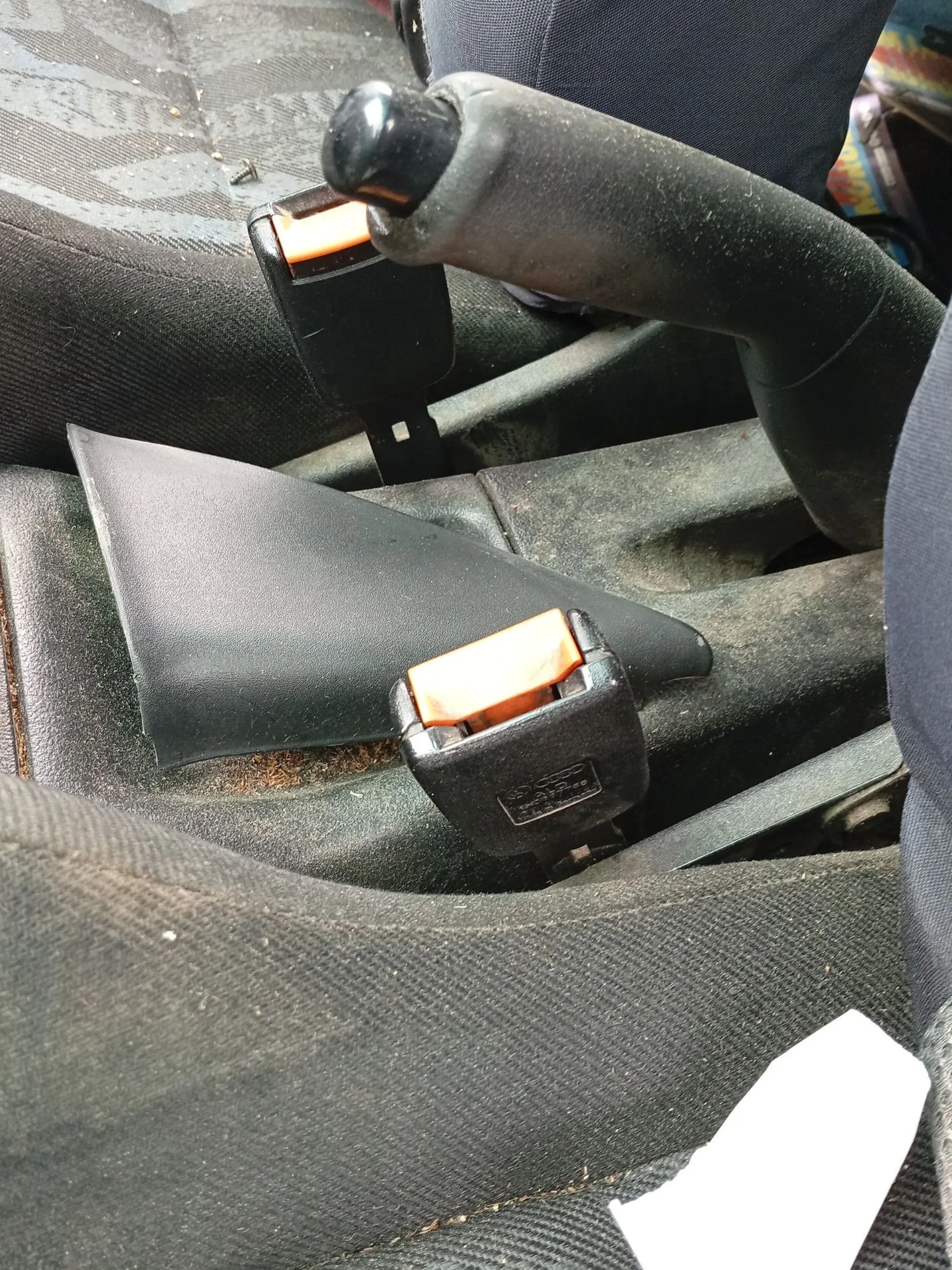 Enganche Cinturon Delantero Izquierdo para Volkswagen Golf Iii (1H1)