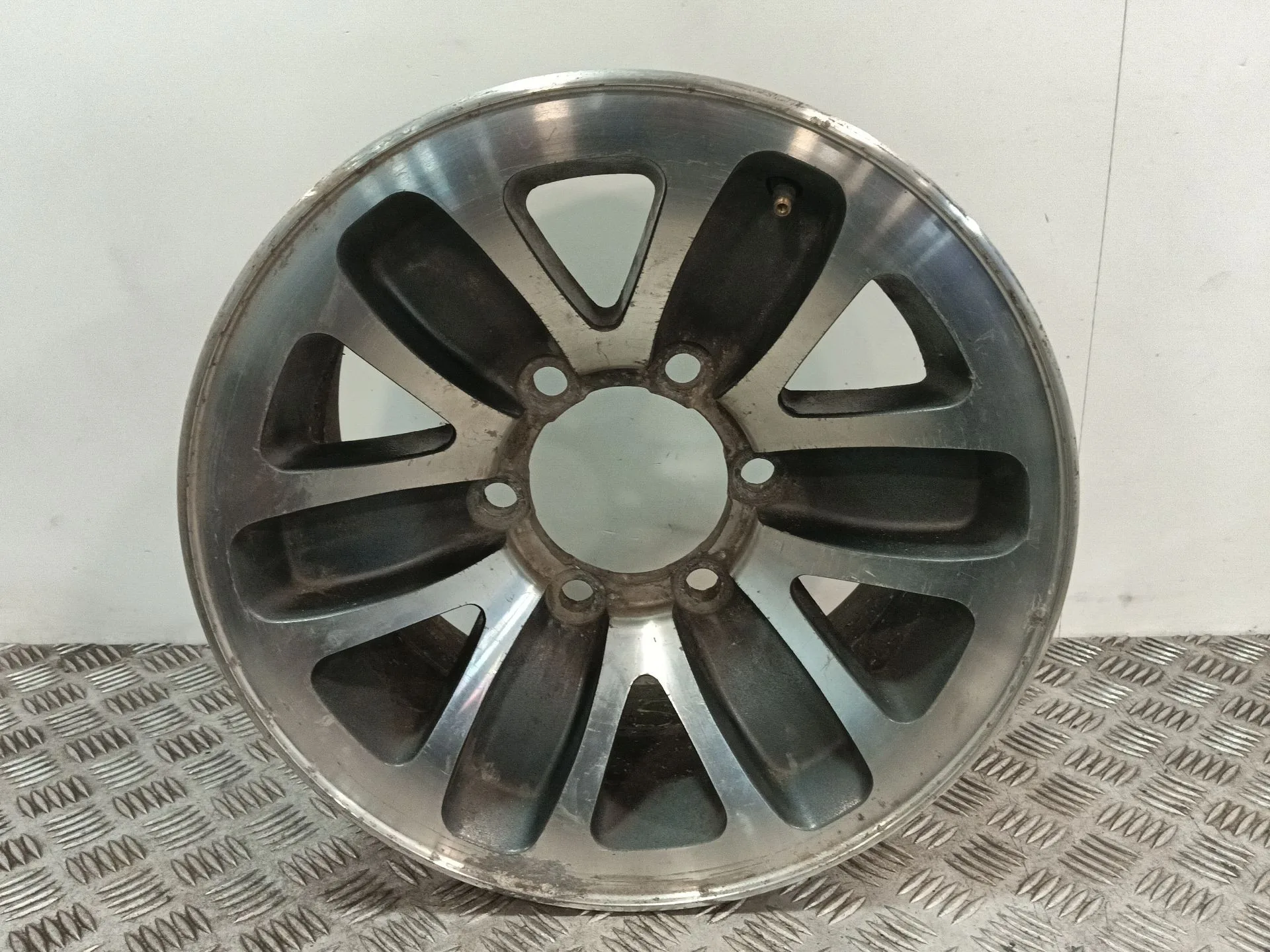 Llanta para Mitsubishi Montero Canvas Top (V2_C, V4_C)