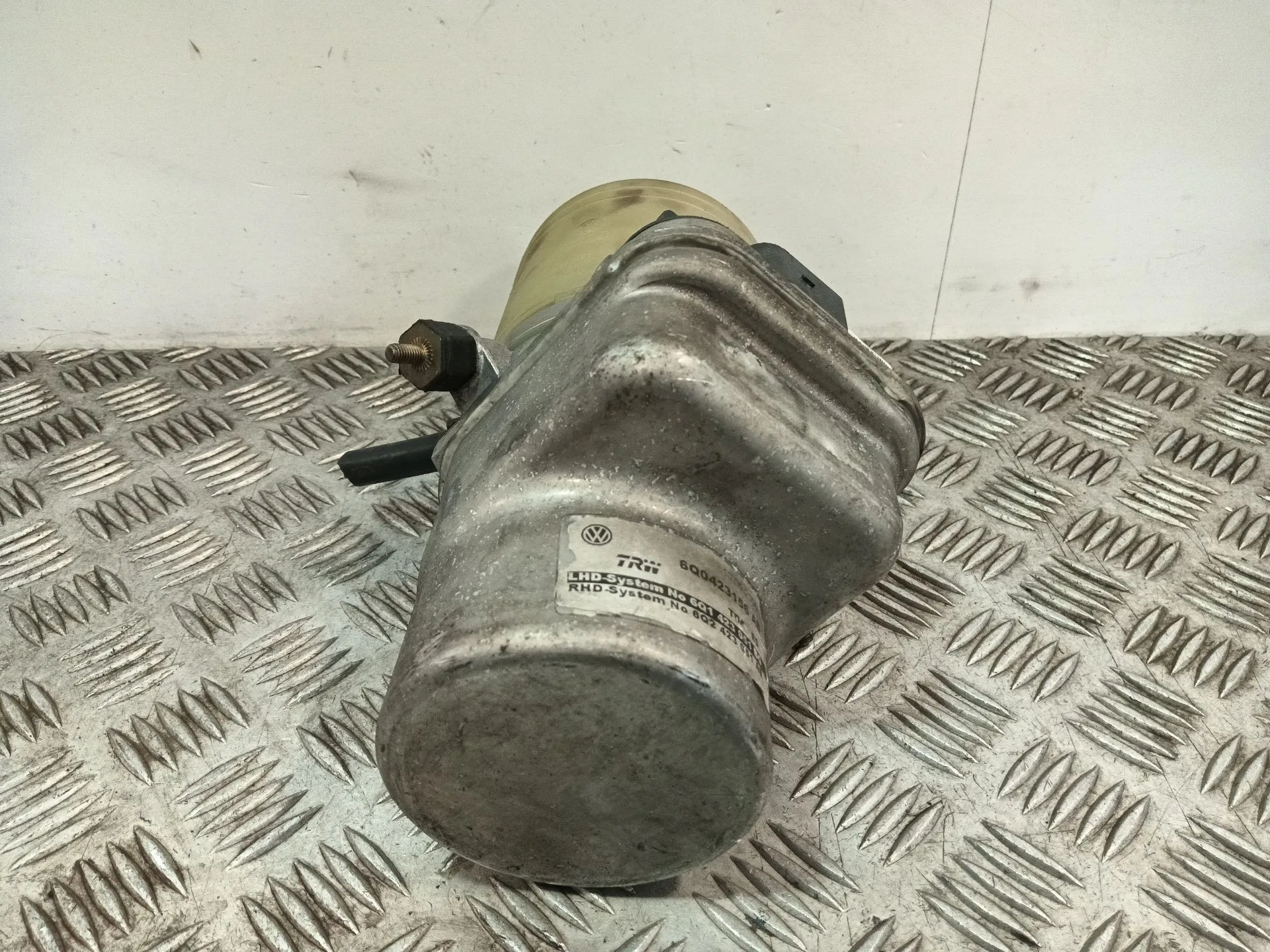 Bomba Direccion para Seat Ibiza Iii (6L1)