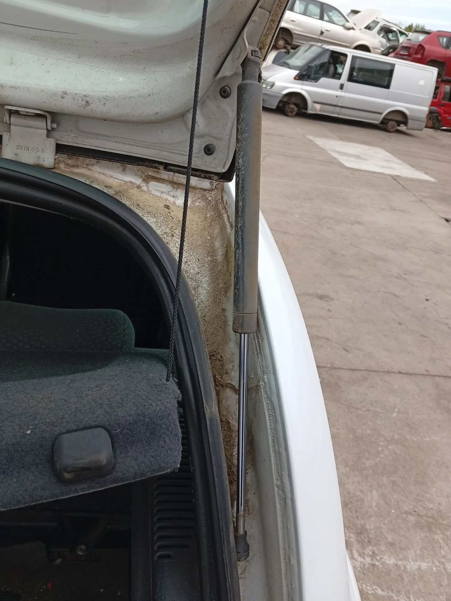 Amortiguadores Maletero / Porton para Renault Clio Ii (Bb_, Cb_)