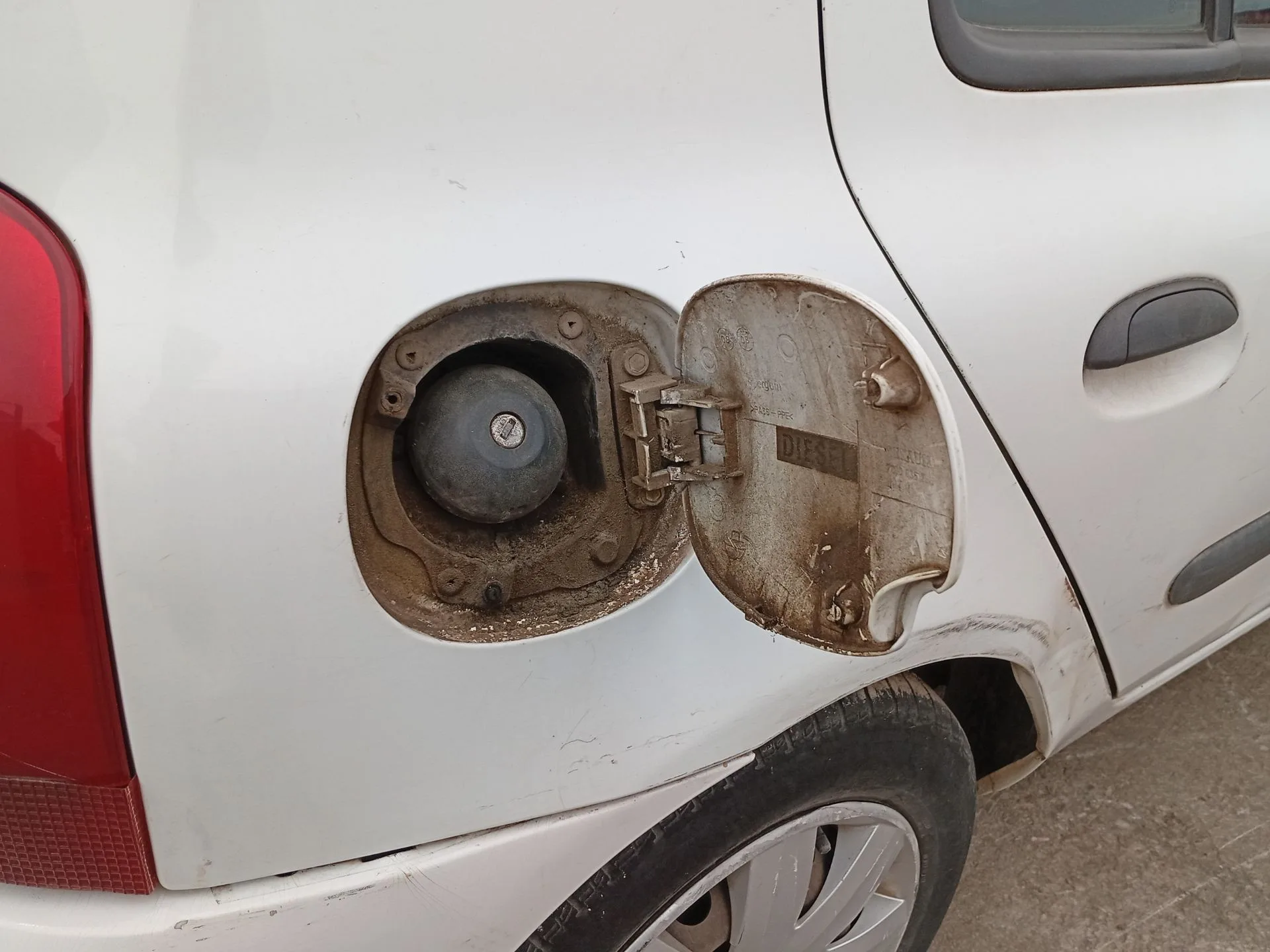 Deposito Combustible para Renault Clio Ii (Bb_, Cb_)
