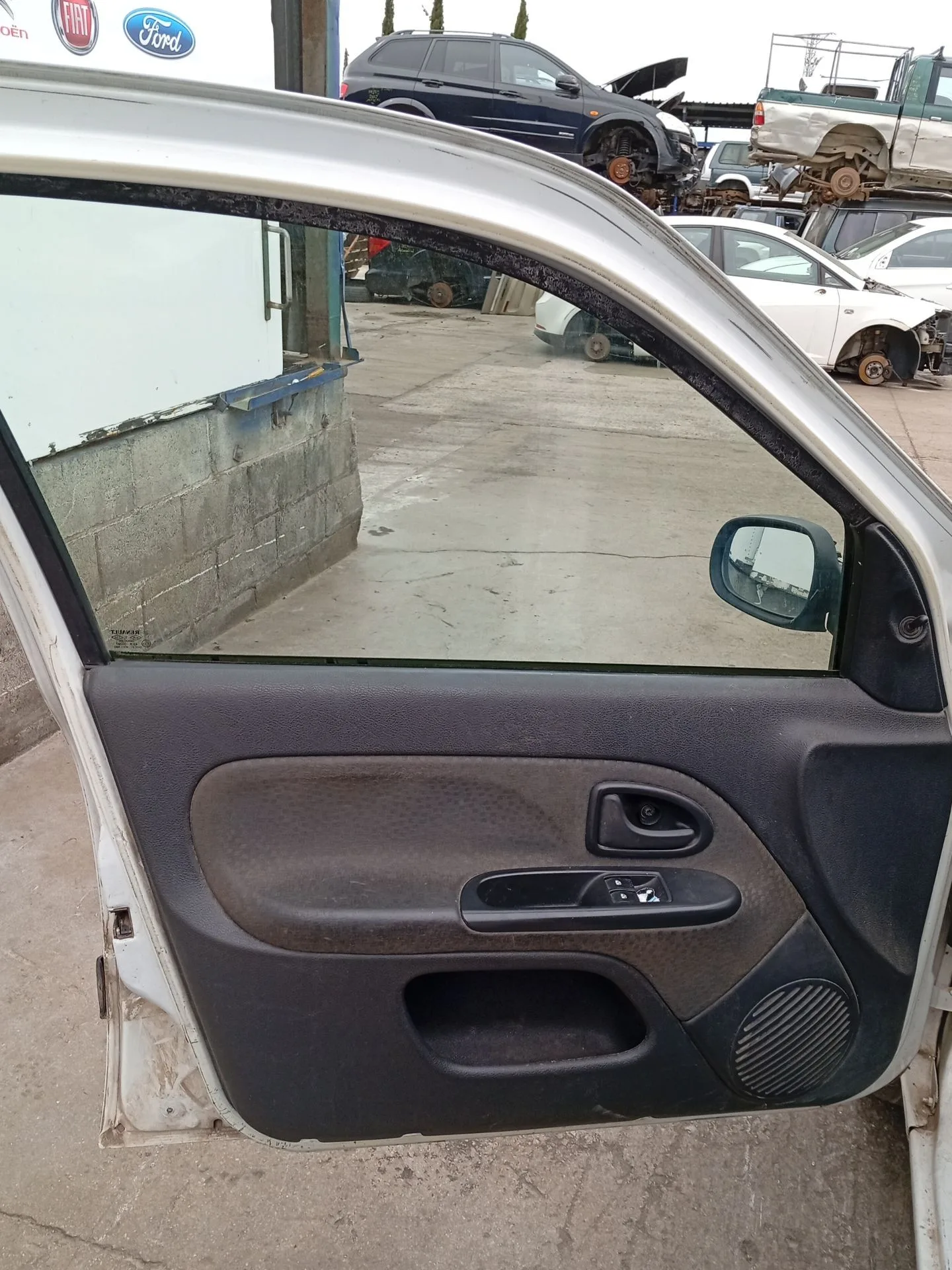 Elevalunas Delantero Izquierdo para Renault Clio Ii (Bb_, Cb_)