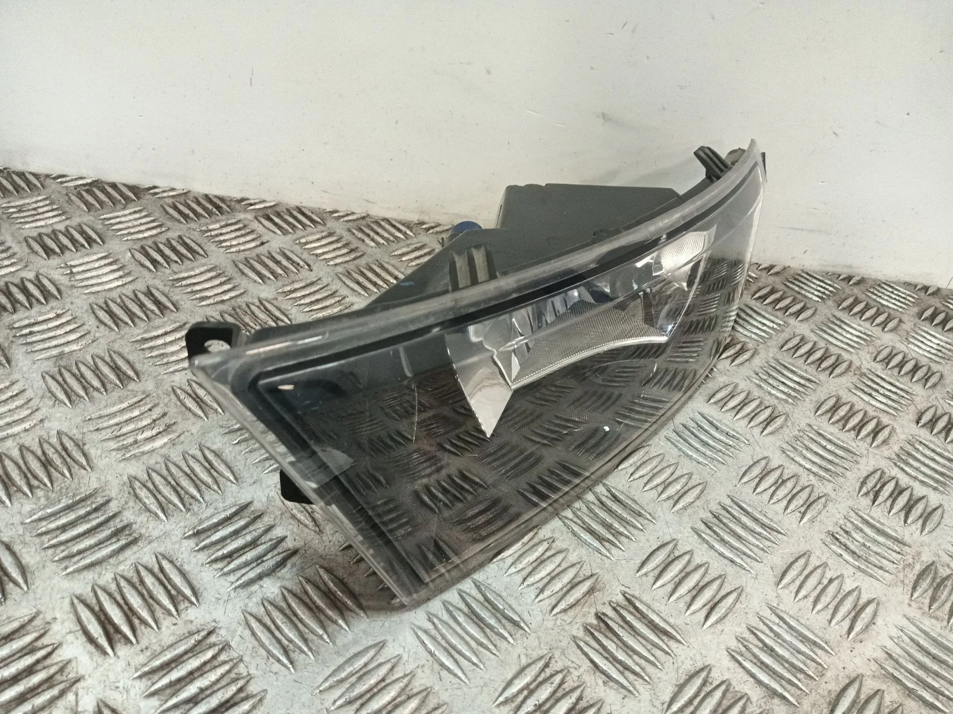 Faro Antiniebla Derecho para Skoda Fabia