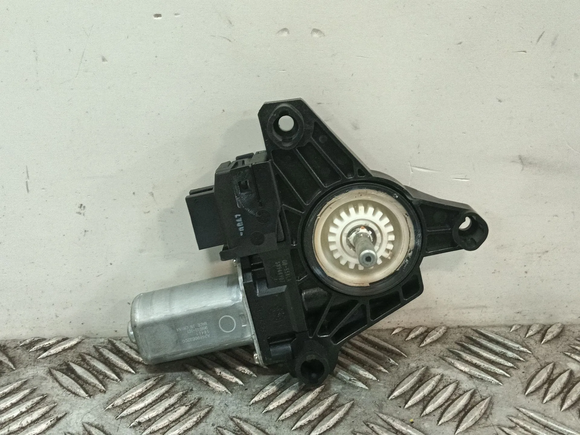 Motor Elevalunas Trasero Derecho para Mercedes-Benz Clase A (W176)