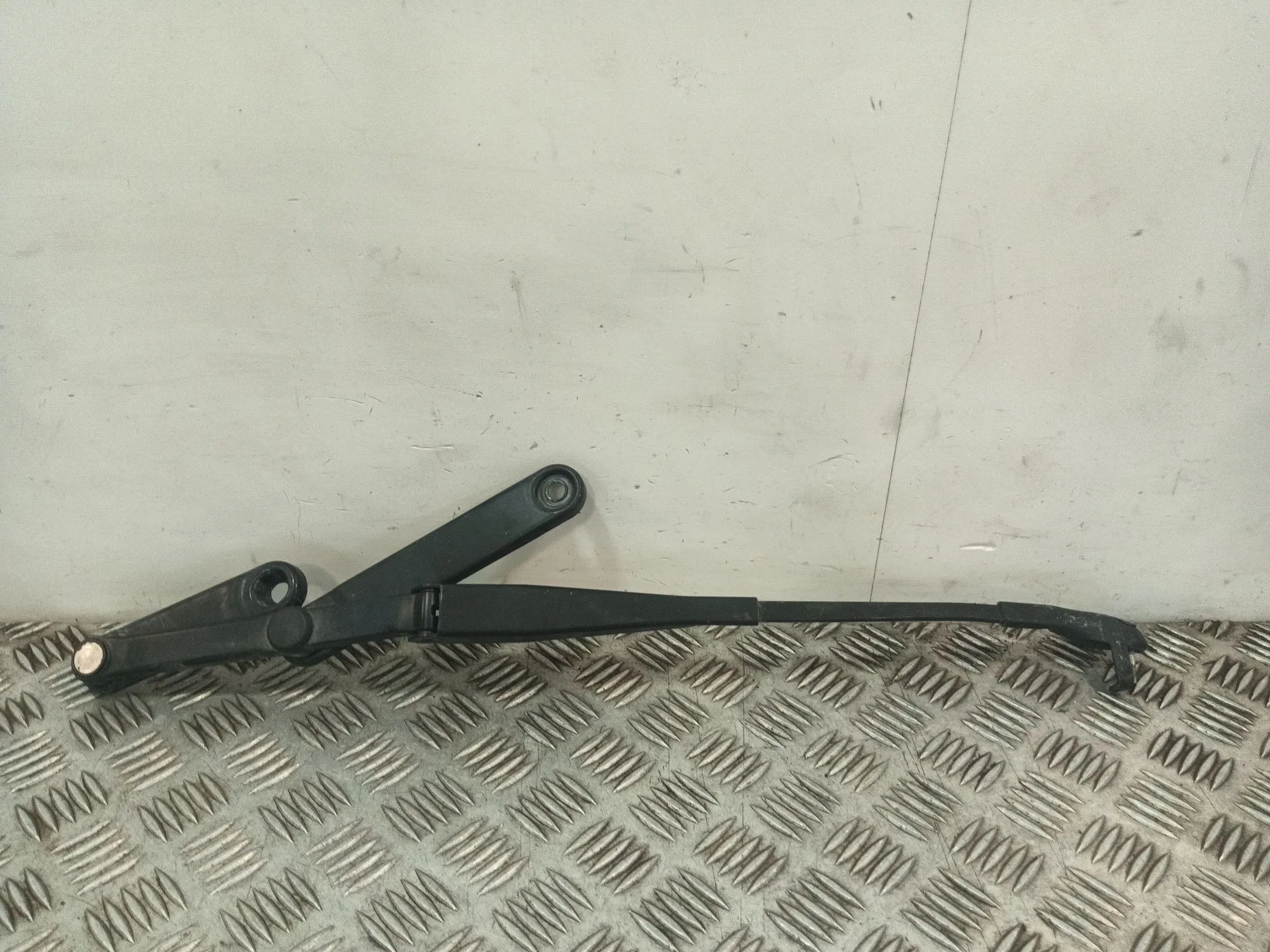 Brazo Limpia Delantero Derecho para Volkswagen Touareg (7L6)