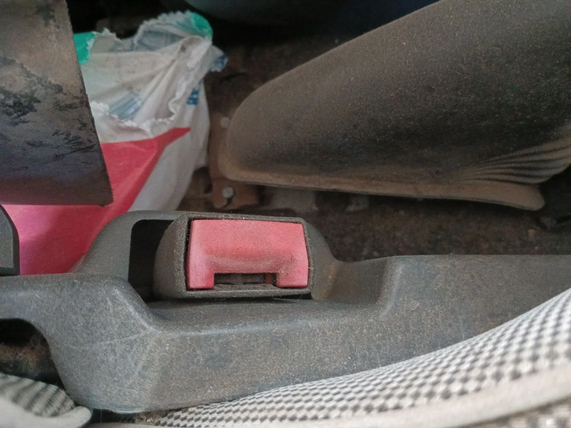 Enganche Cinturon Delantero Derecho para Fiat 500 (312_)