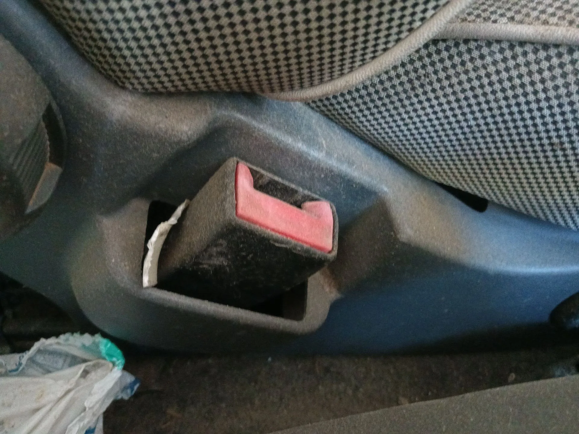 Enganche Cinturon Delantero Izquierdo para Fiat 500 (312_)