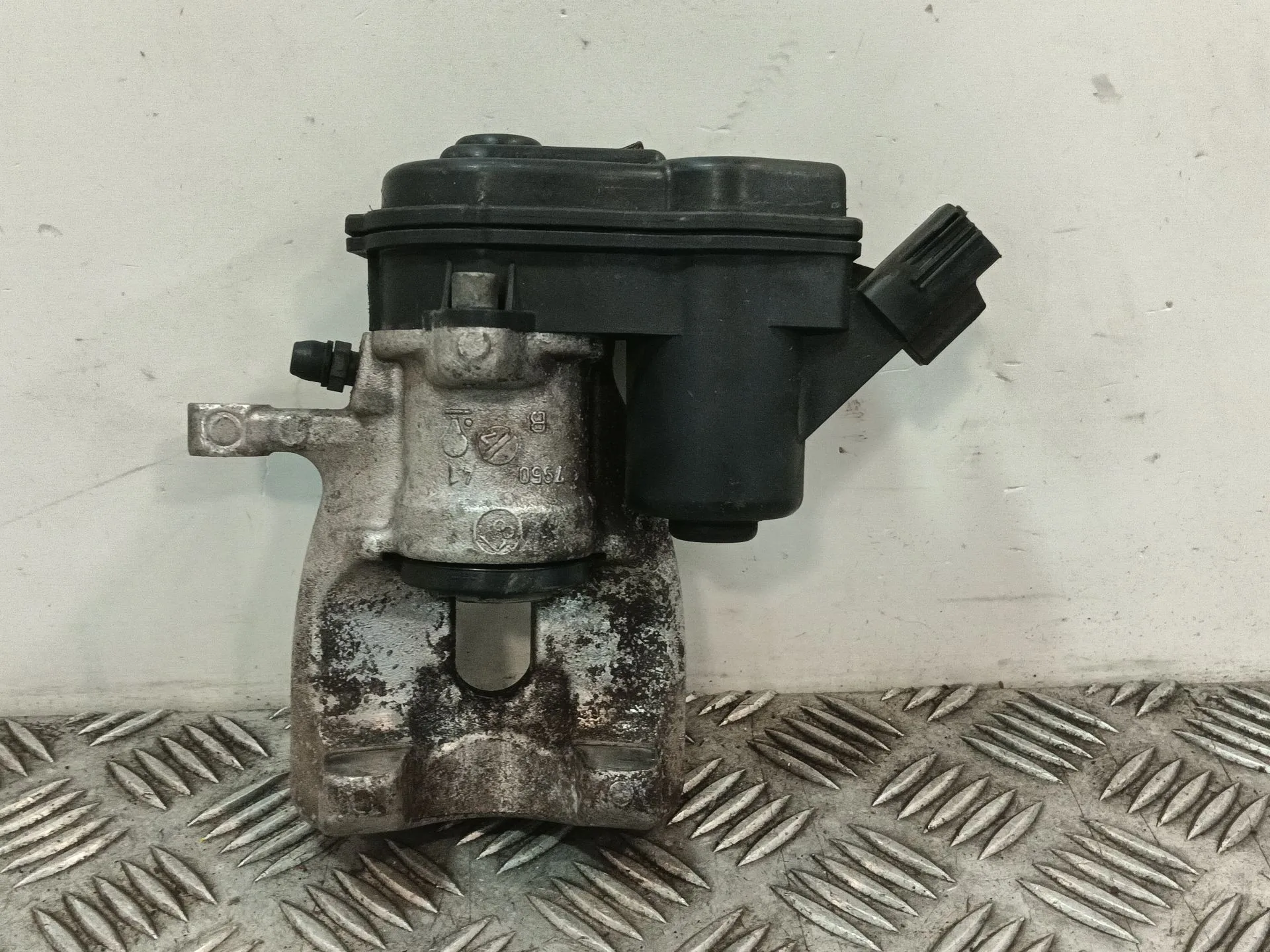 Pinza Freno Trasera Derecha para Nissan Juke (F16_)